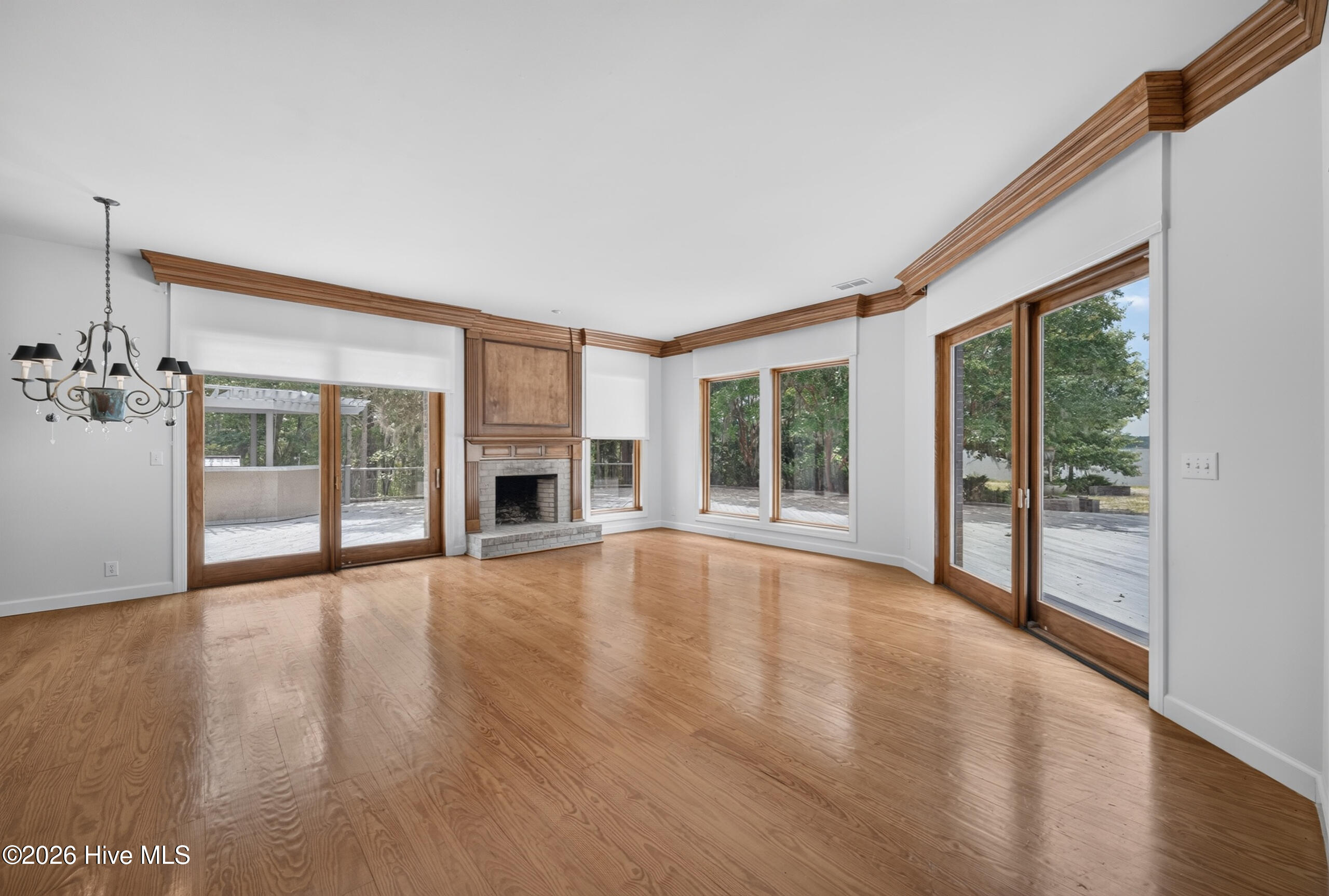 211 Beech Point Boulevard Property Photo 7