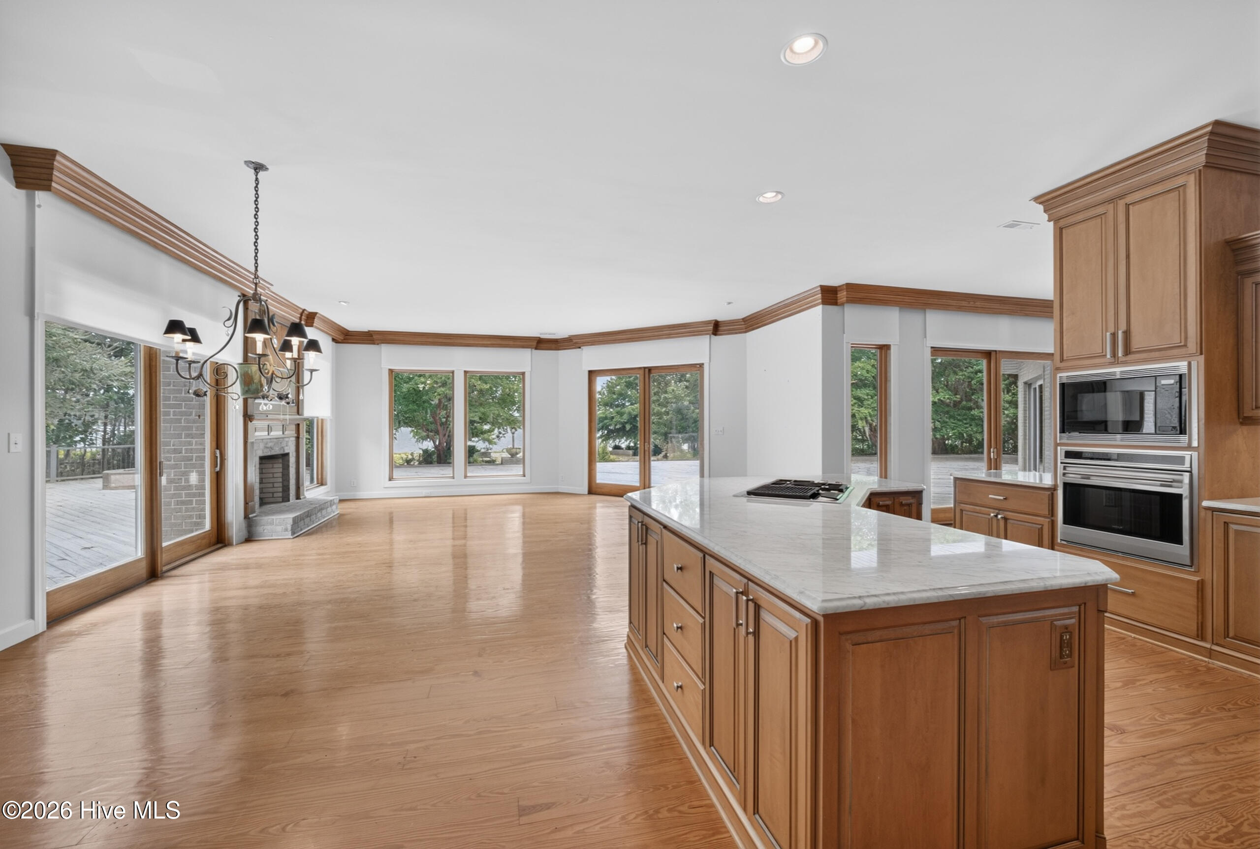 211 Beech Point Boulevard Property Photo 12