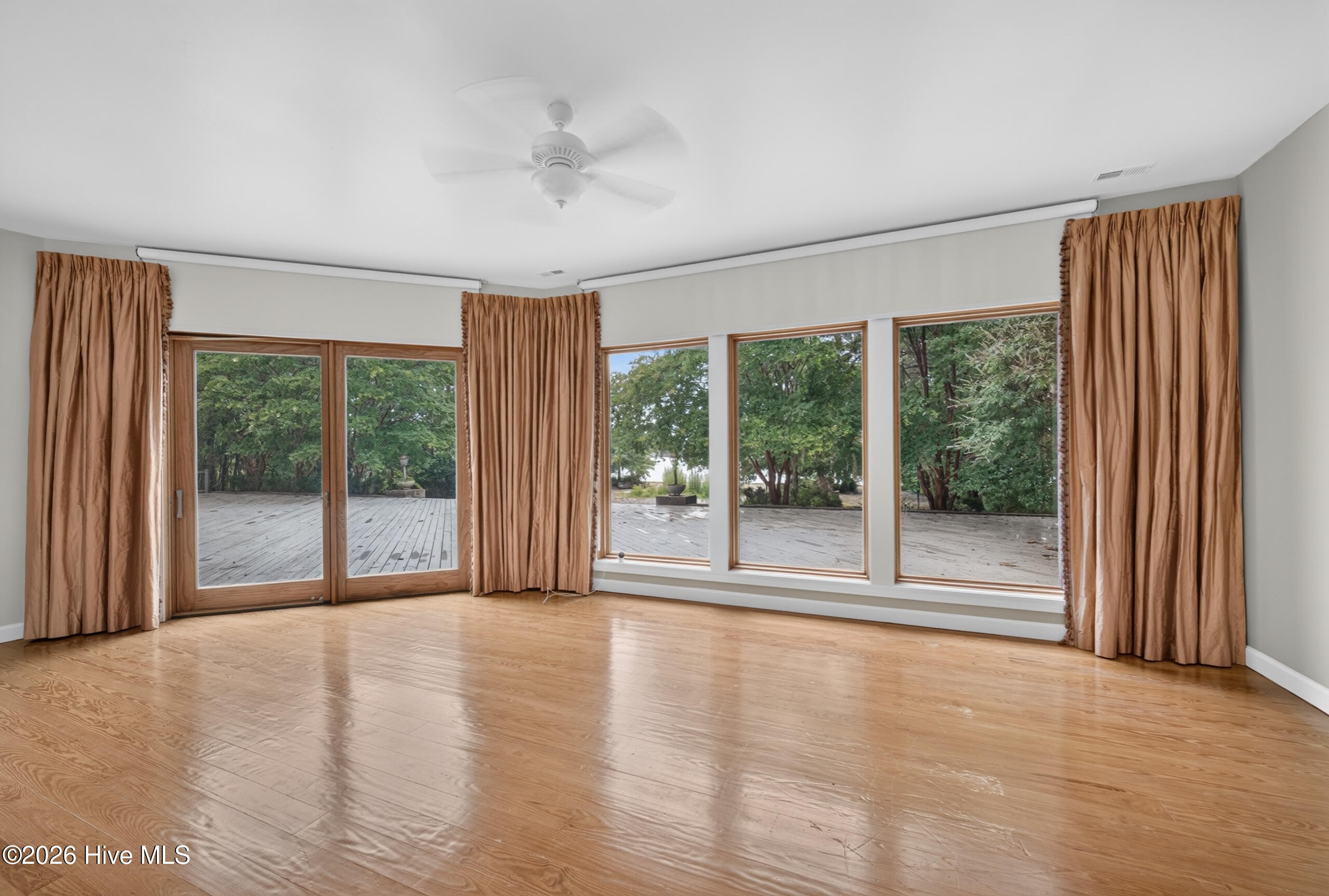 211 Beech Point Boulevard Property Photo 35