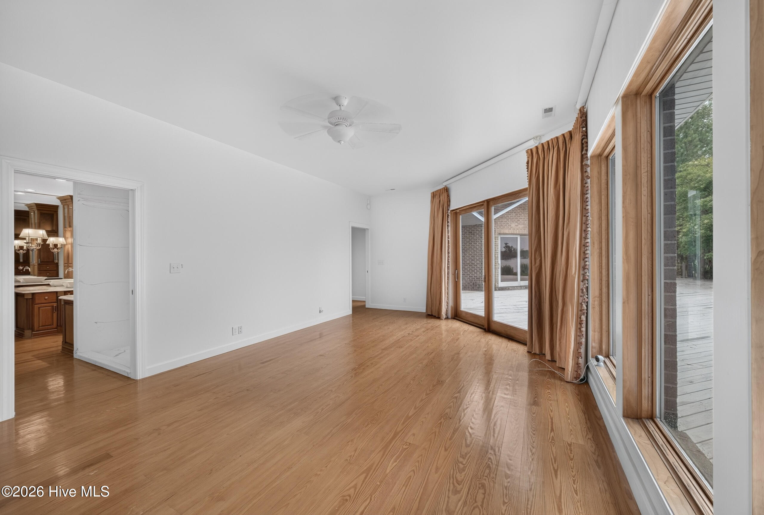 211 Beech Point Boulevard Property Photo 37
