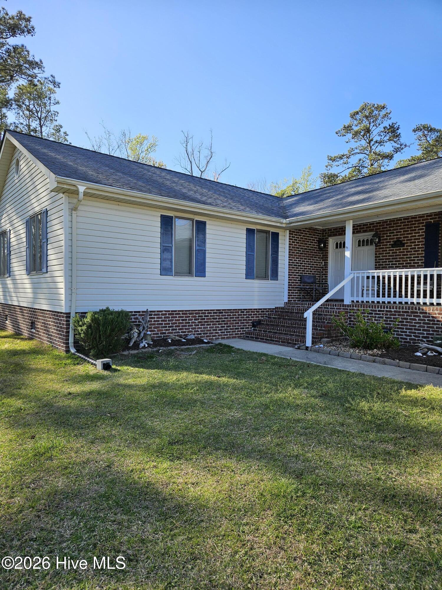 104 Windwood Drive Property Photo 4