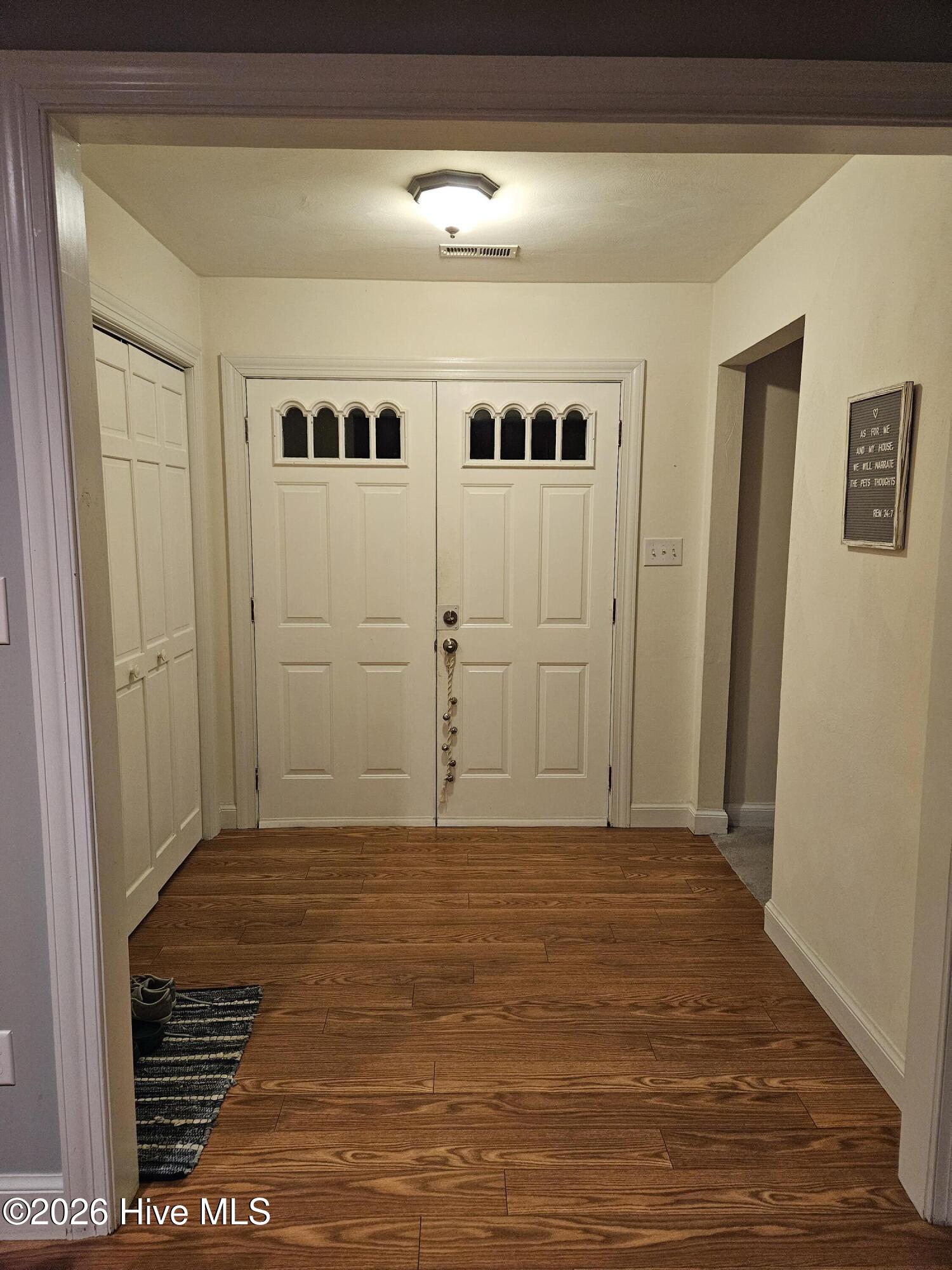 104 Windwood Drive Property Photo 7