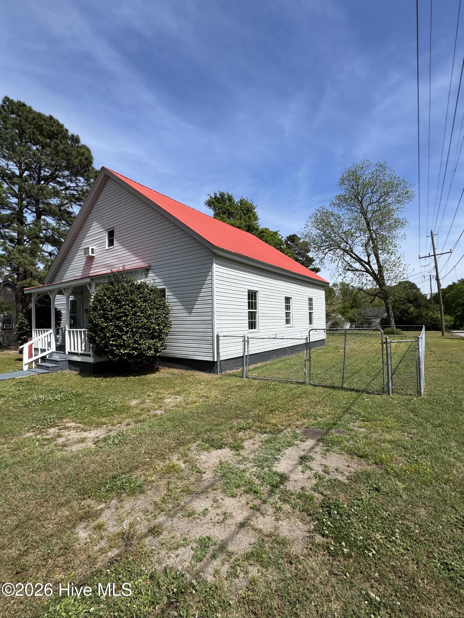 112 2nd Street Property Photo 7