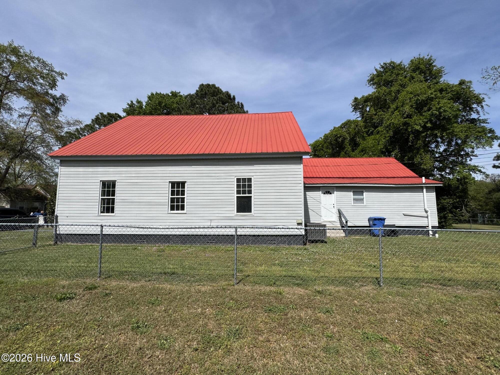 112 2nd Street Property Photo 35