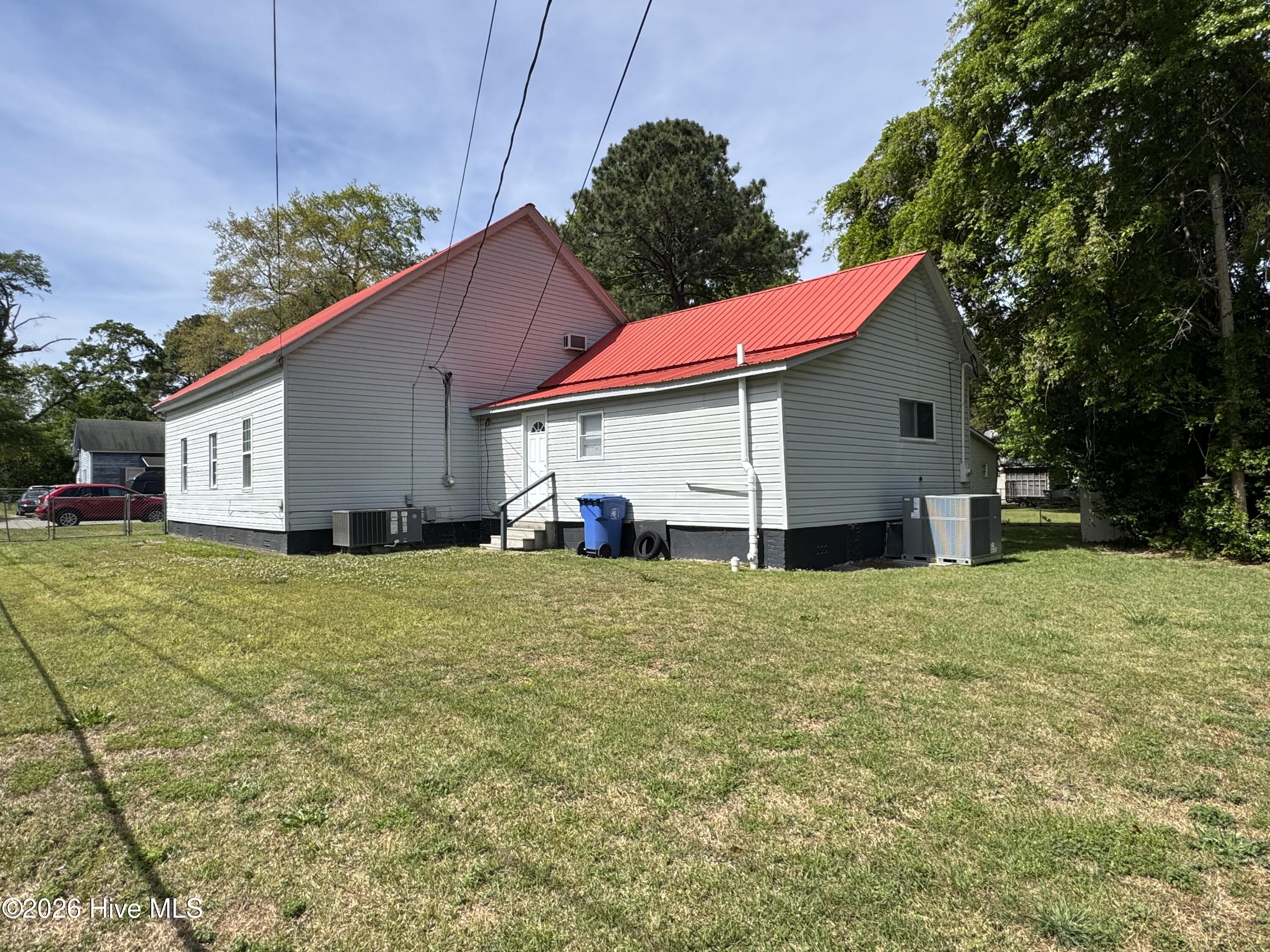 112 2nd Street Property Photo 37