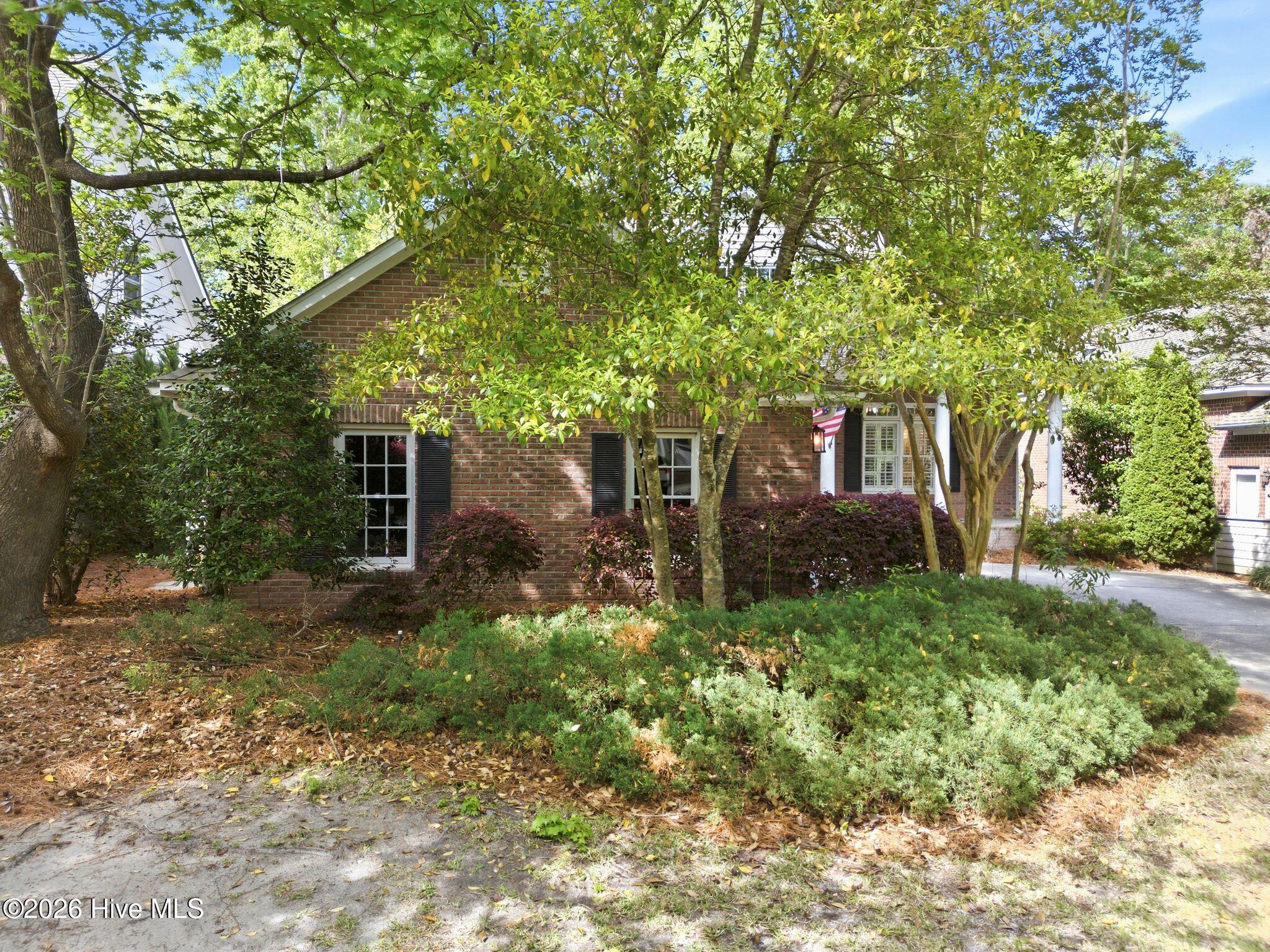 1103 Congressional Lane Property Photo 4