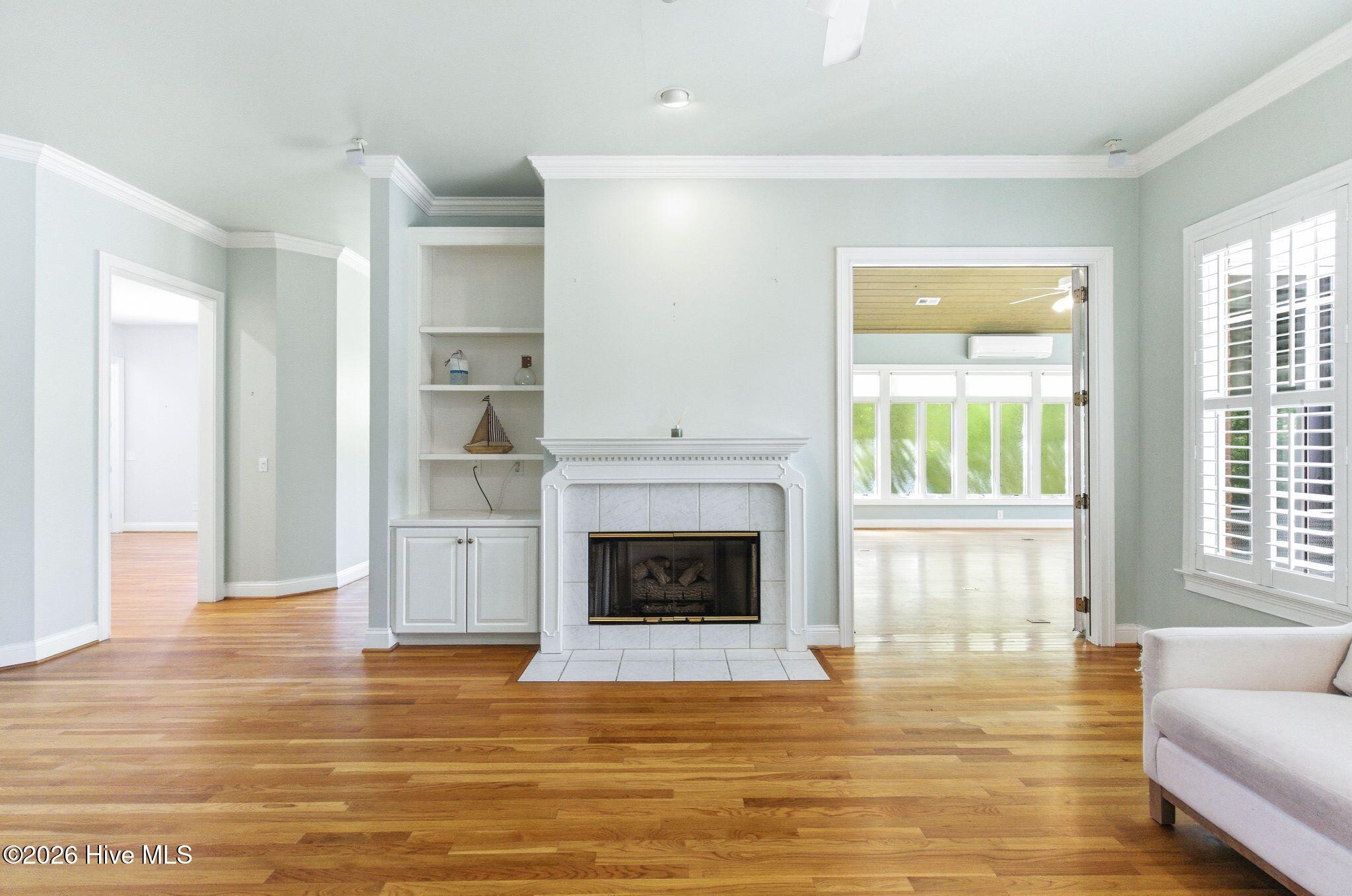 1103 Congressional Lane Property Photo 12