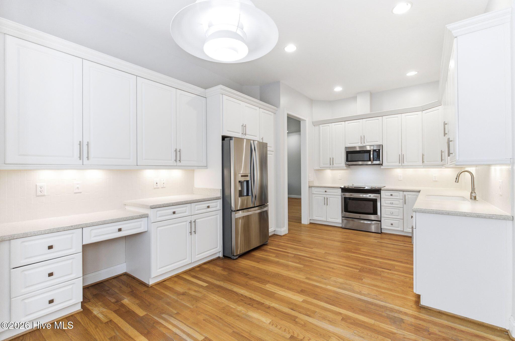 1103 Congressional Lane Property Photo 16
