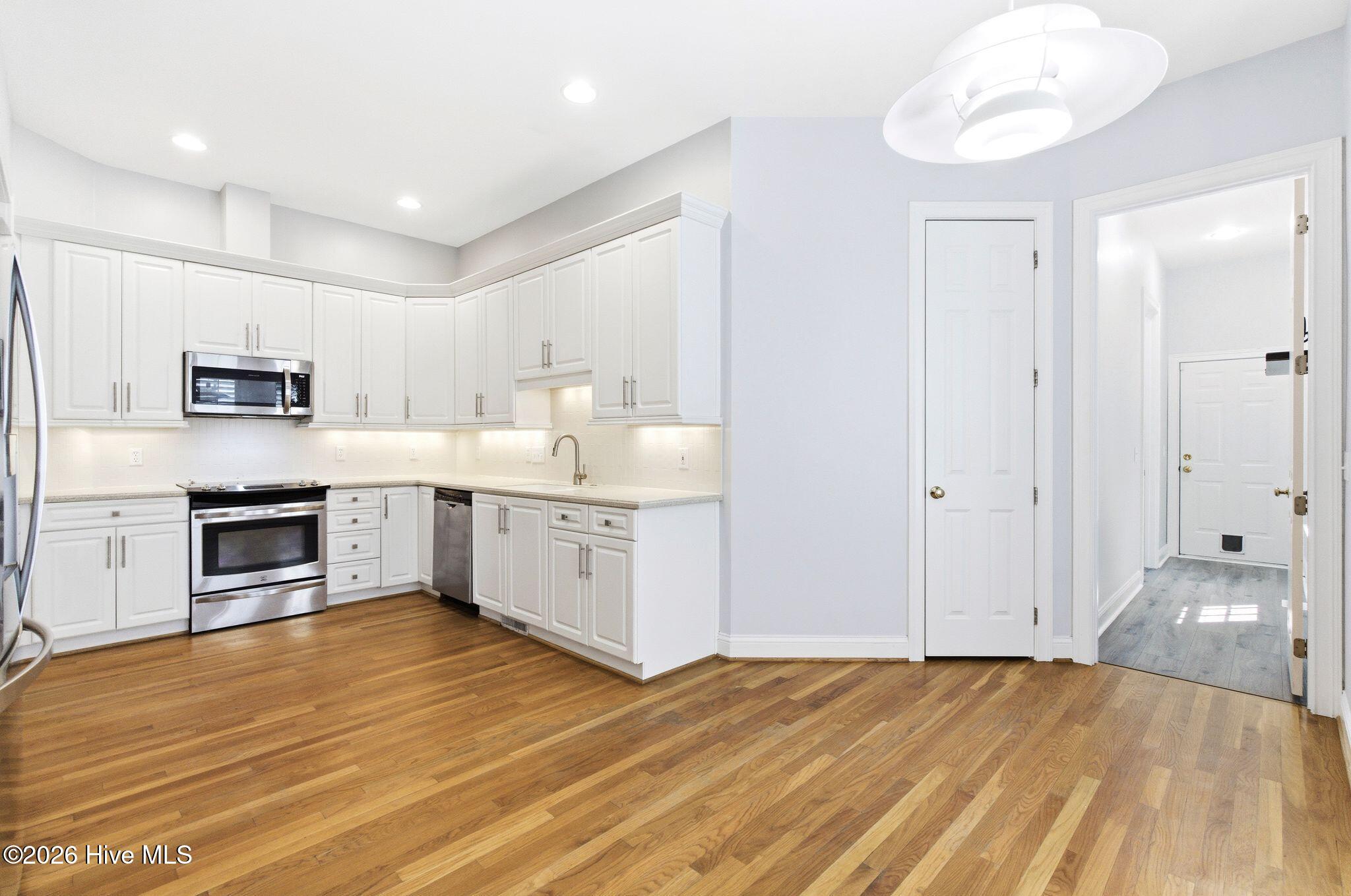 1103 Congressional Lane Property Photo 18
