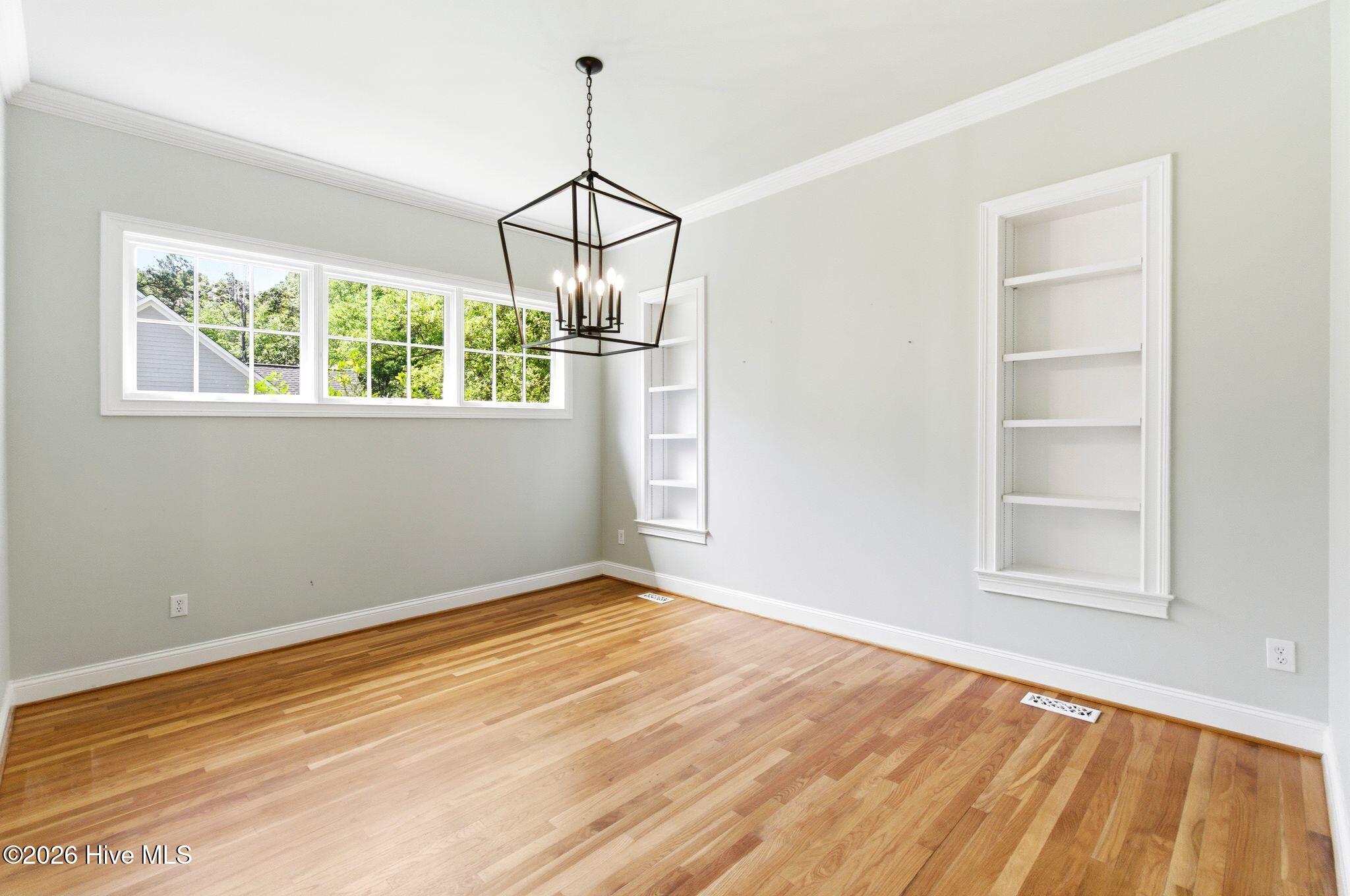 1103 Congressional Lane Property Photo 32