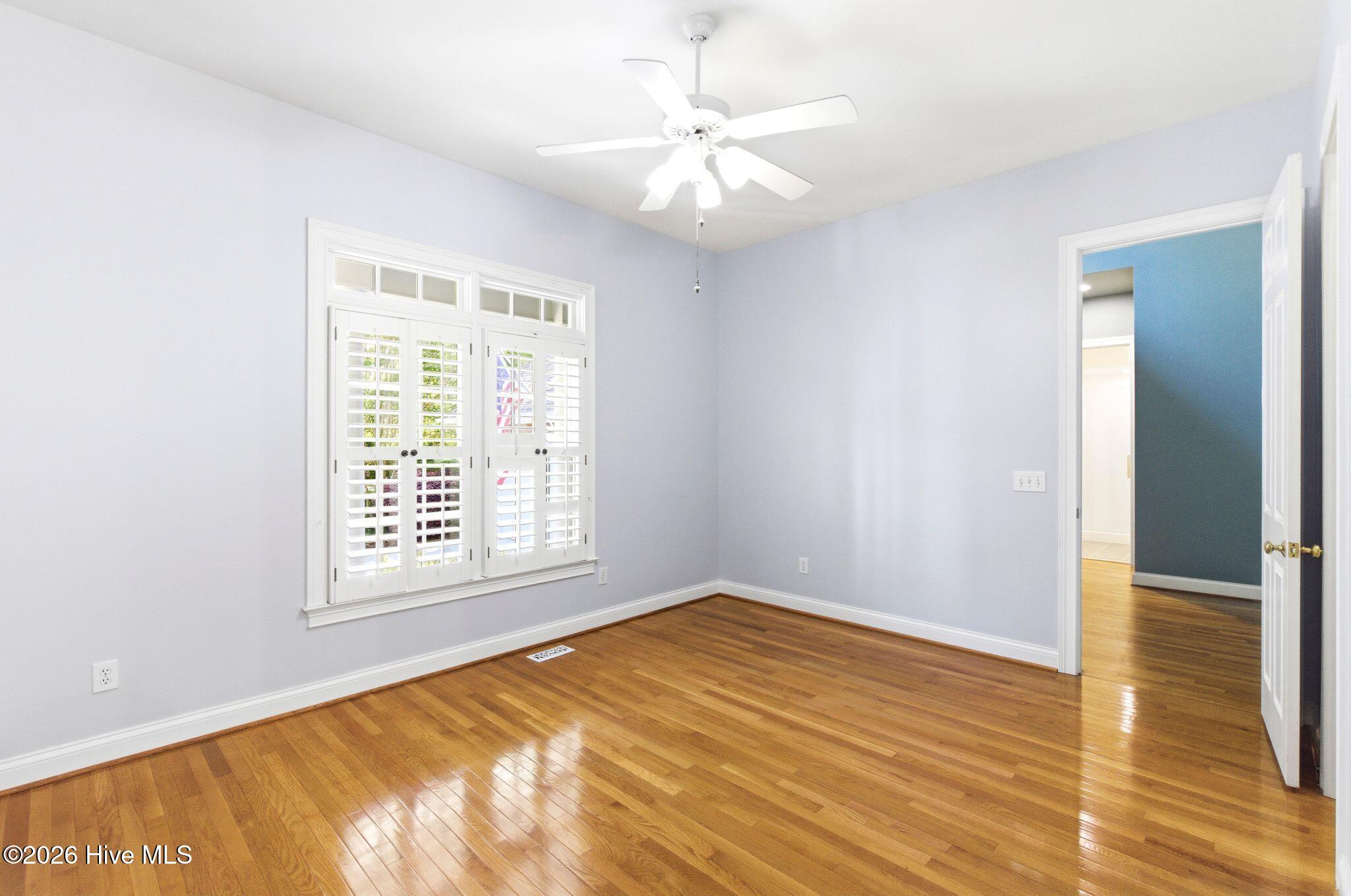 1103 Congressional Lane Property Photo 33