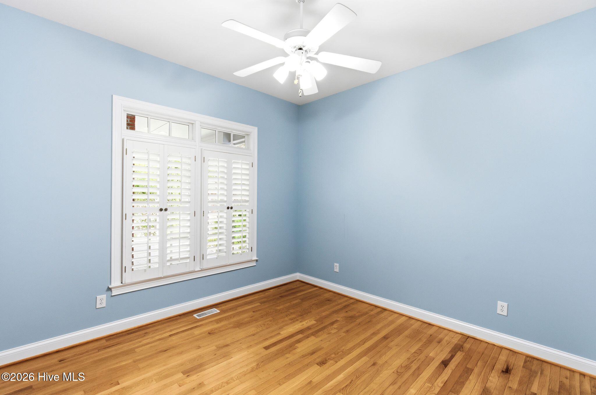 1103 Congressional Lane Property Photo 35