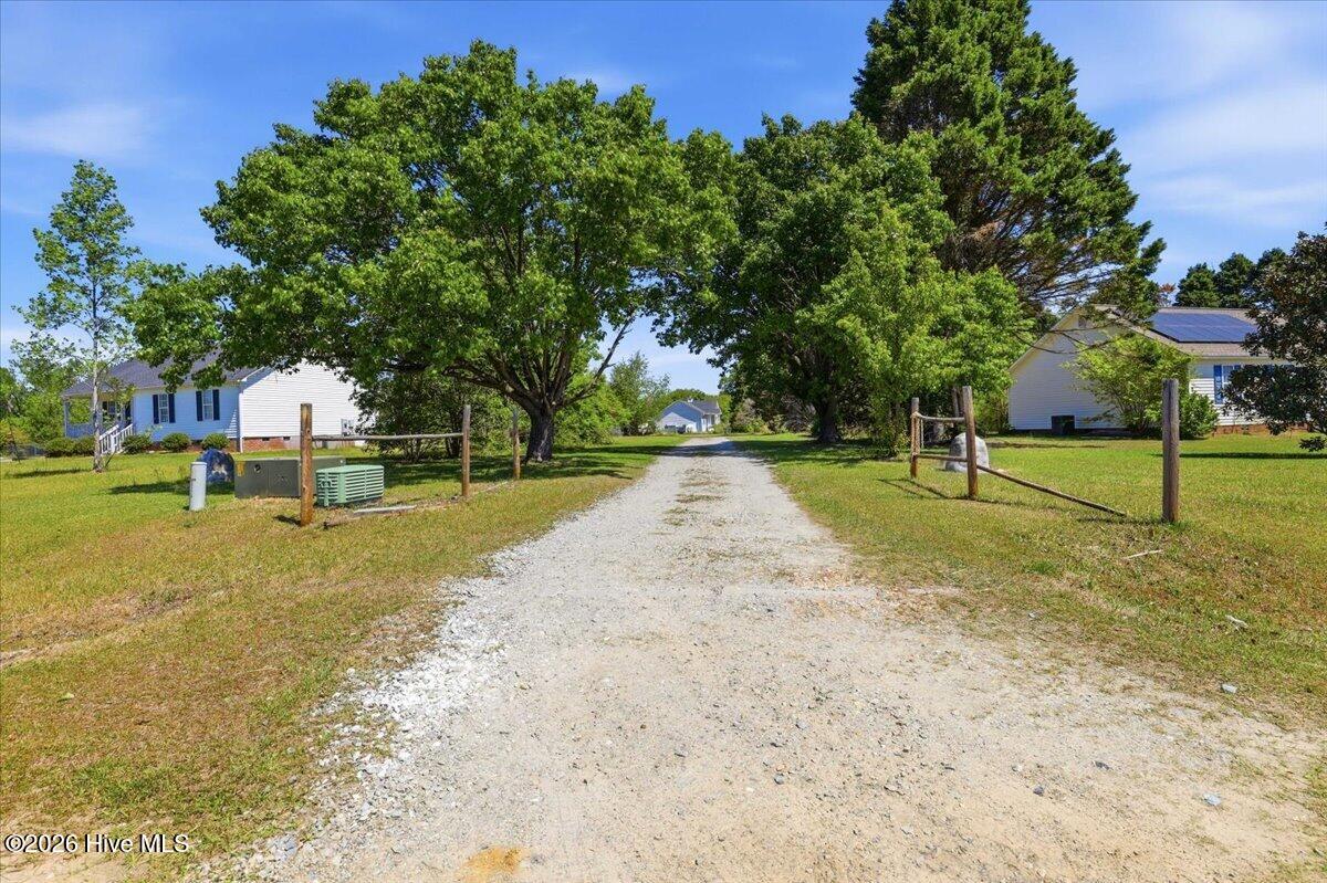 200 Amber Lane Property Photo 4