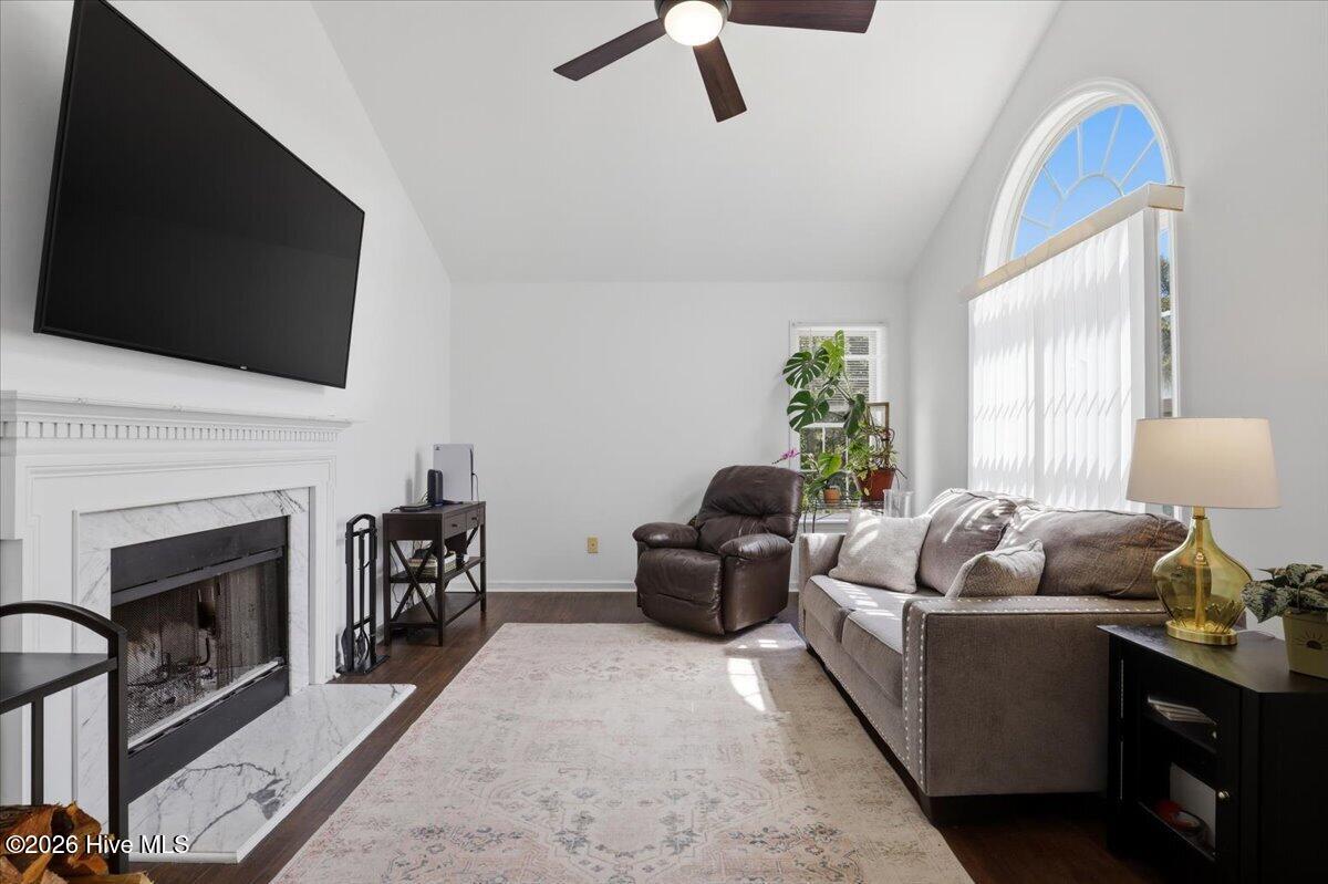 200 Amber Lane Property Photo 10