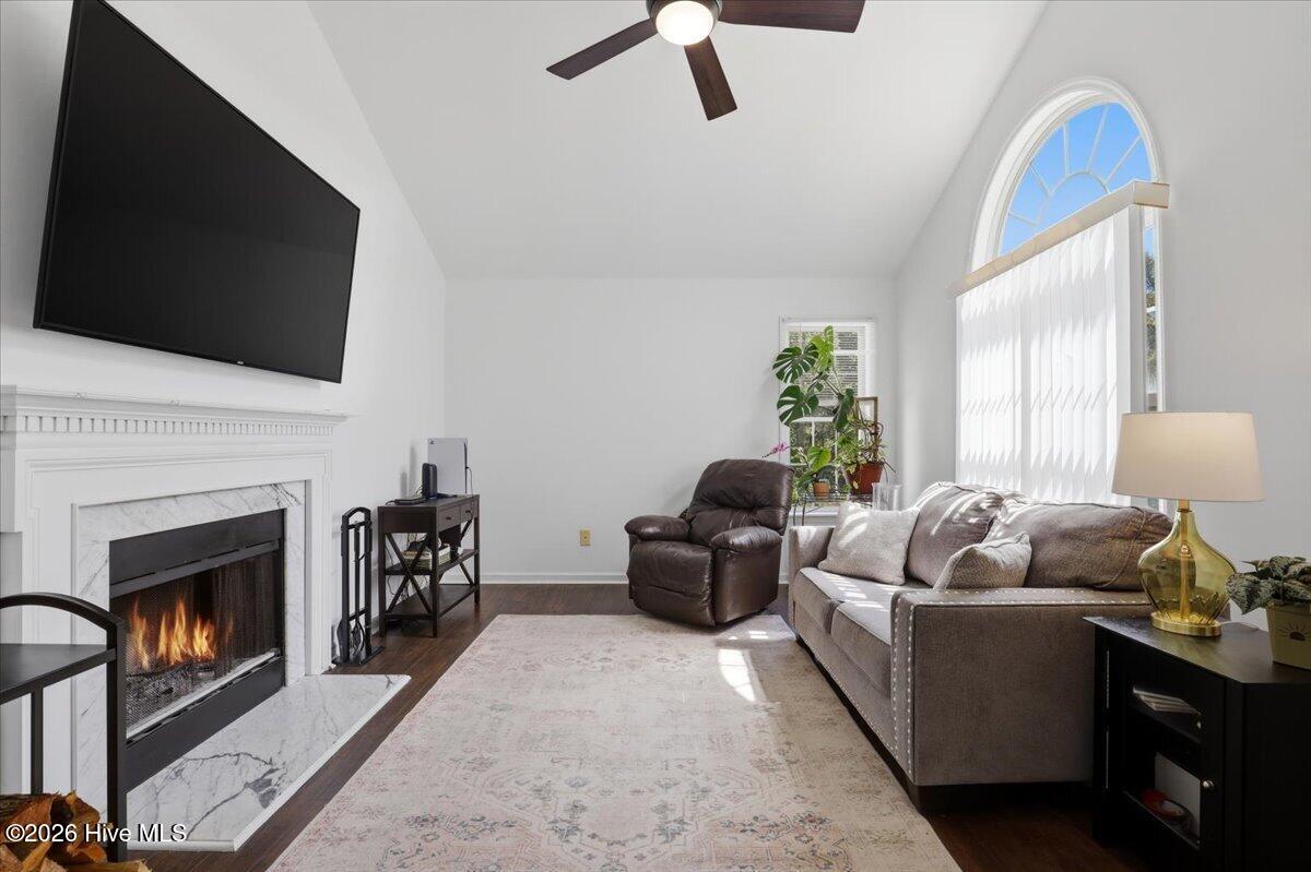 200 Amber Lane Property Photo 11