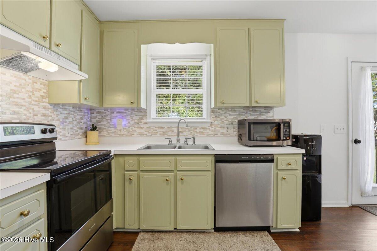 200 Amber Lane Property Photo 15
