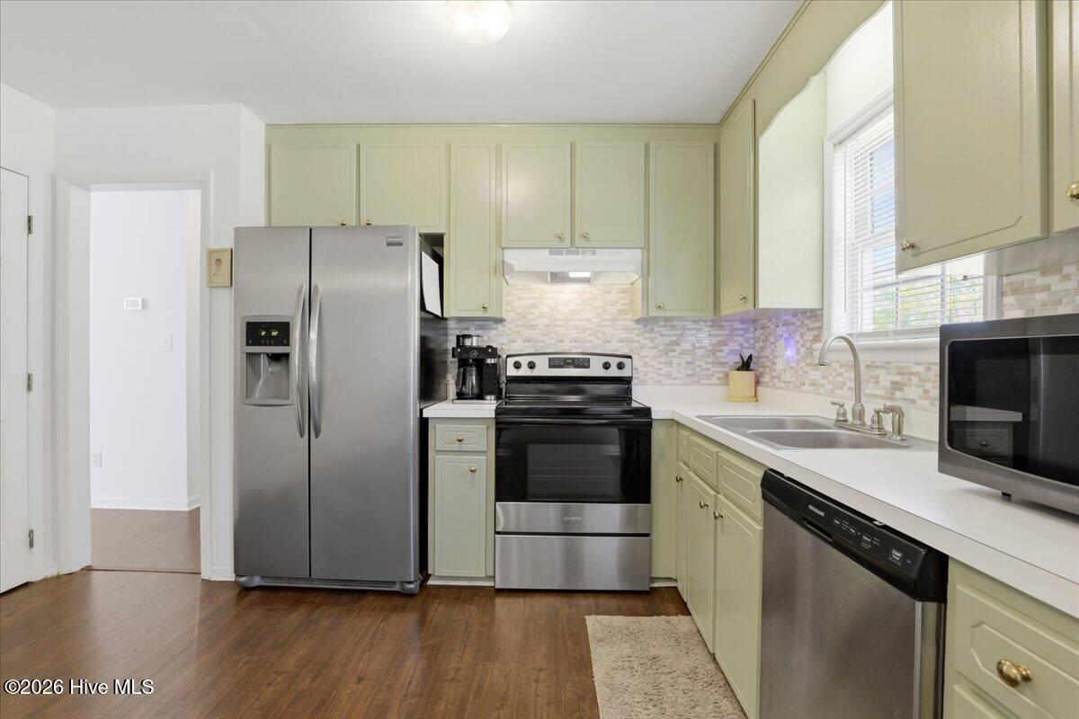 200 Amber Lane Property Photo 18