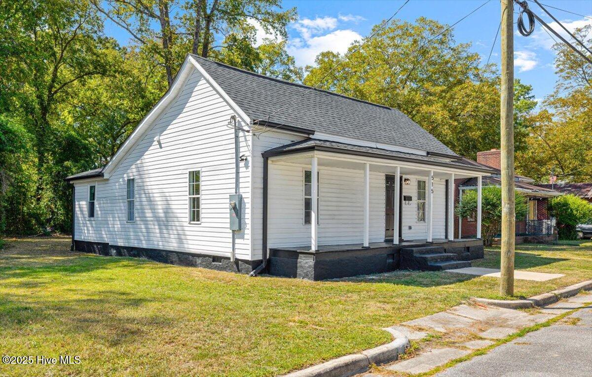 515 E Holly Street Property Photo 1