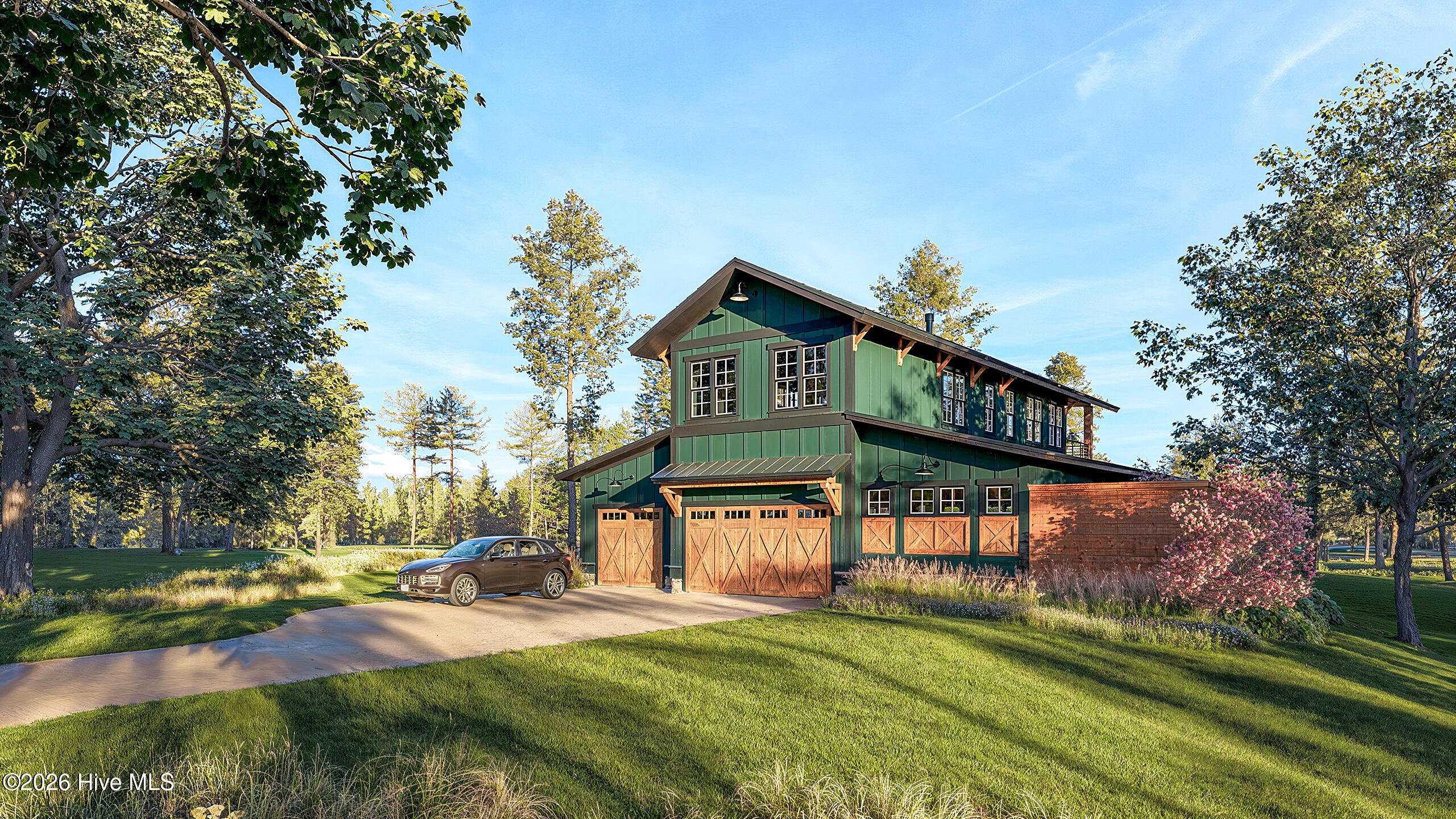 444 Cattle Drive Property Photo 2