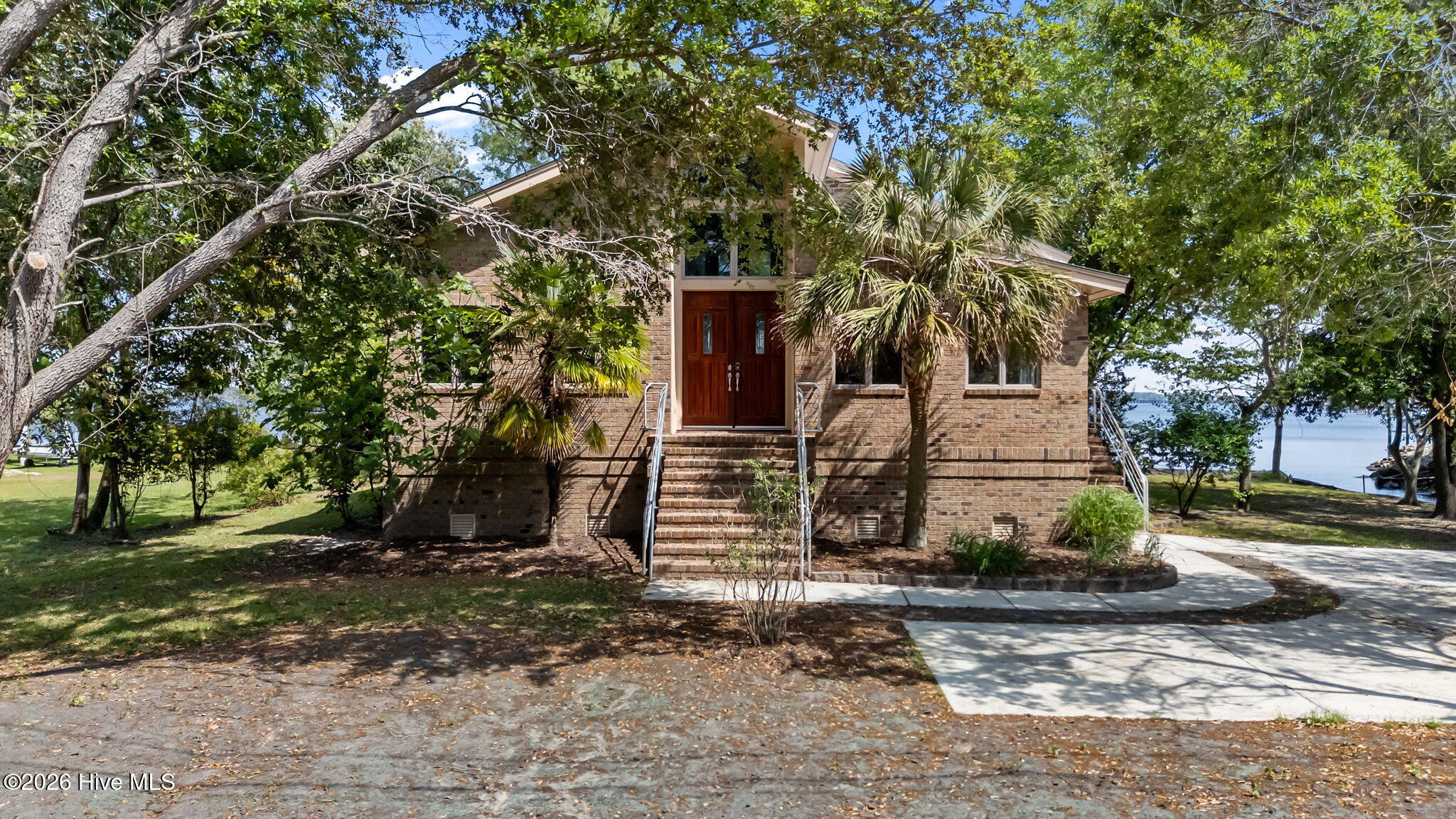 401 Harbor Drive Property Photo 1