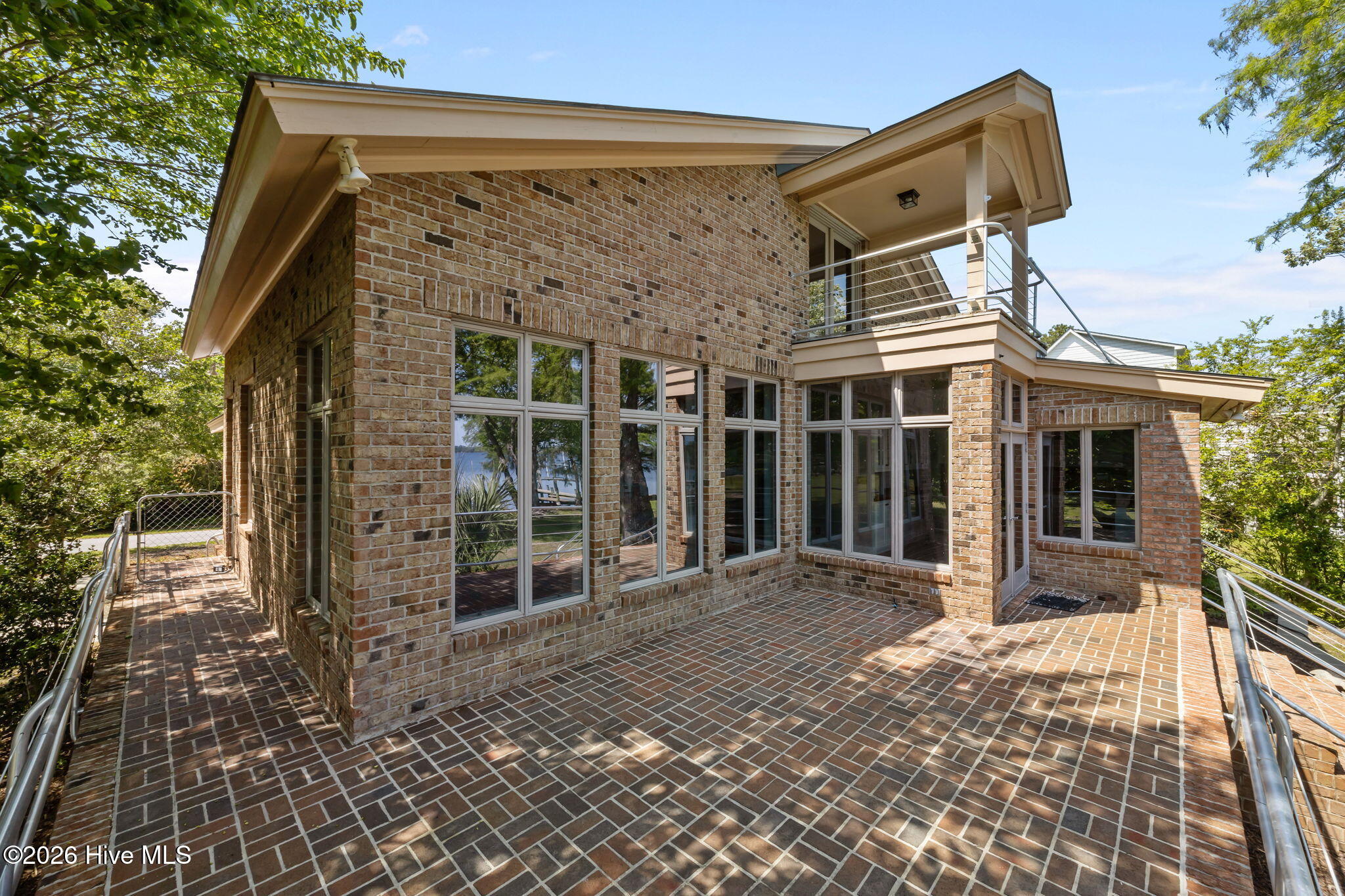 401 Harbor Drive Property Photo 5