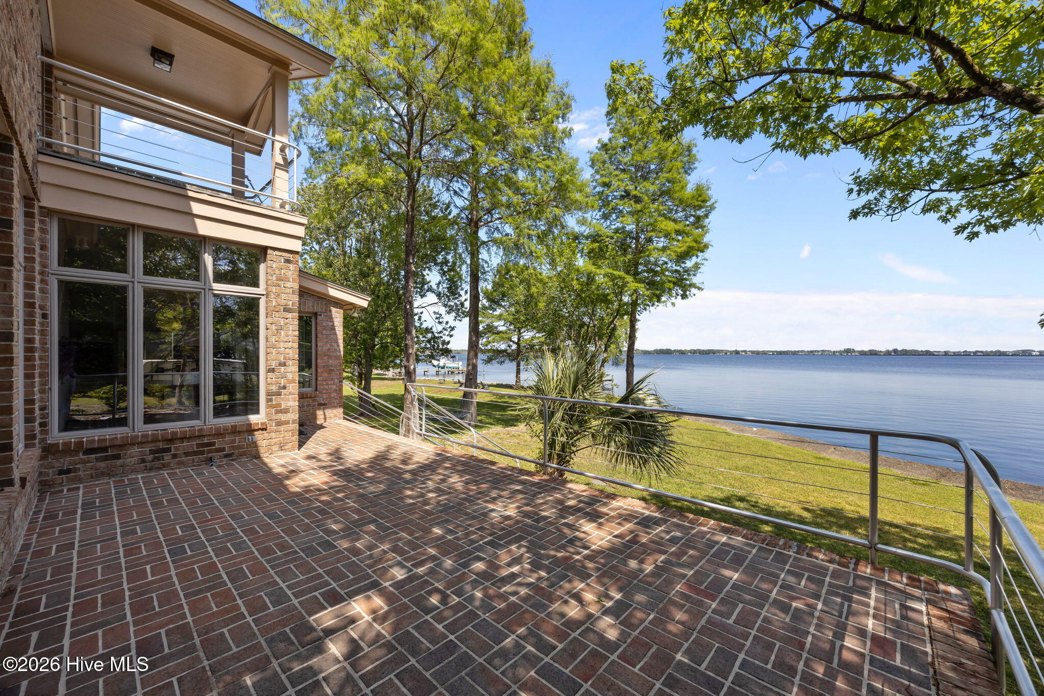 401 Harbor Drive Property Photo 9