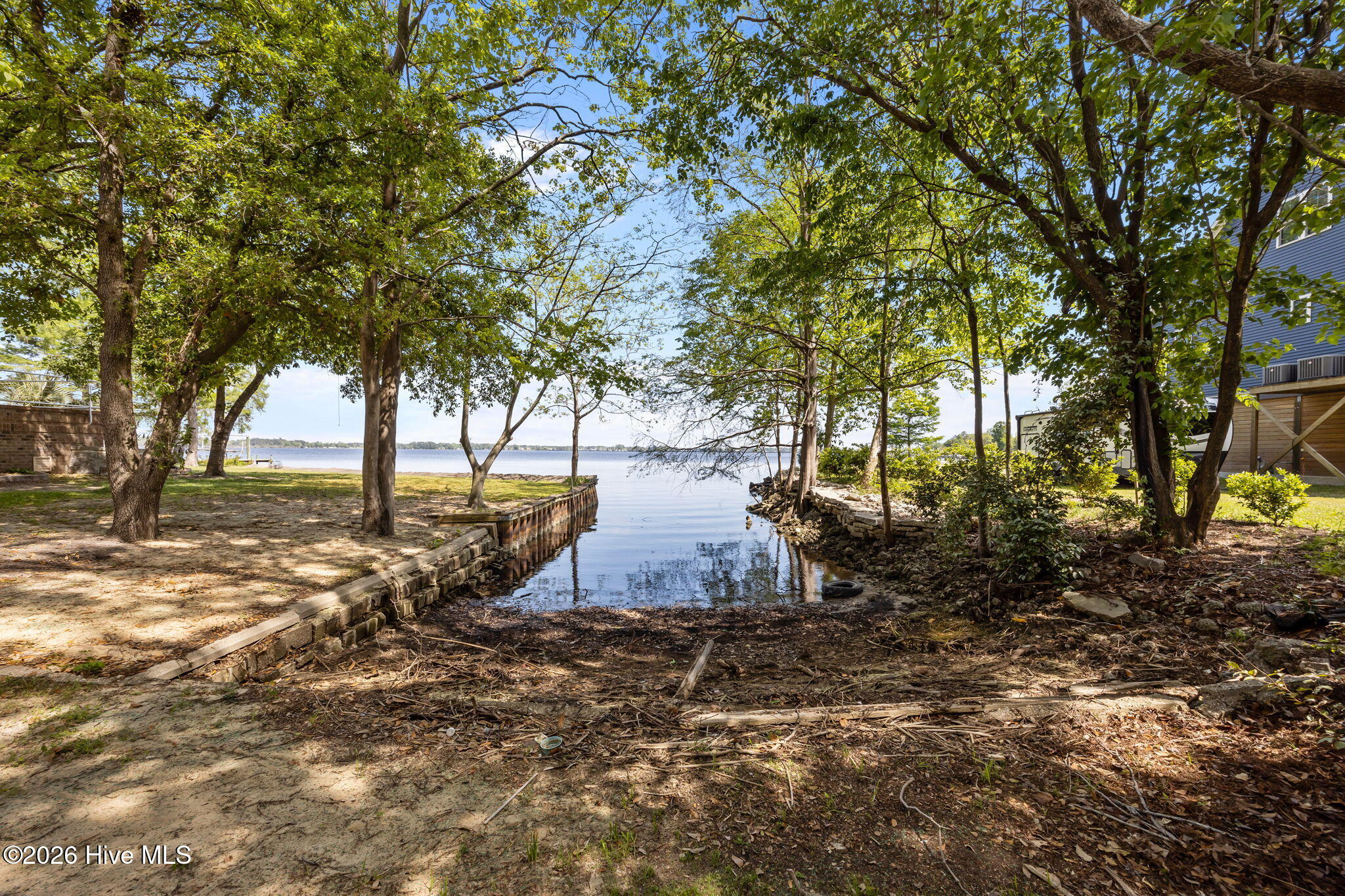 401 Harbor Drive Property Photo 10