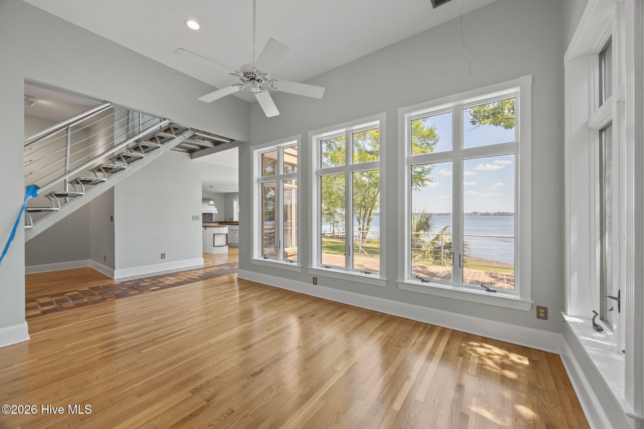 401 Harbor Drive Property Photo 17
