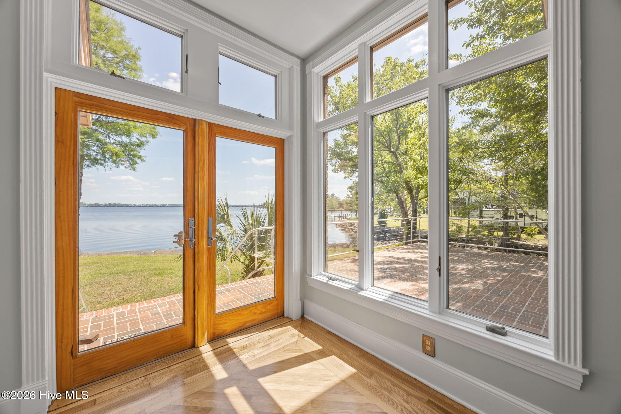 401 Harbor Drive Property Photo 19