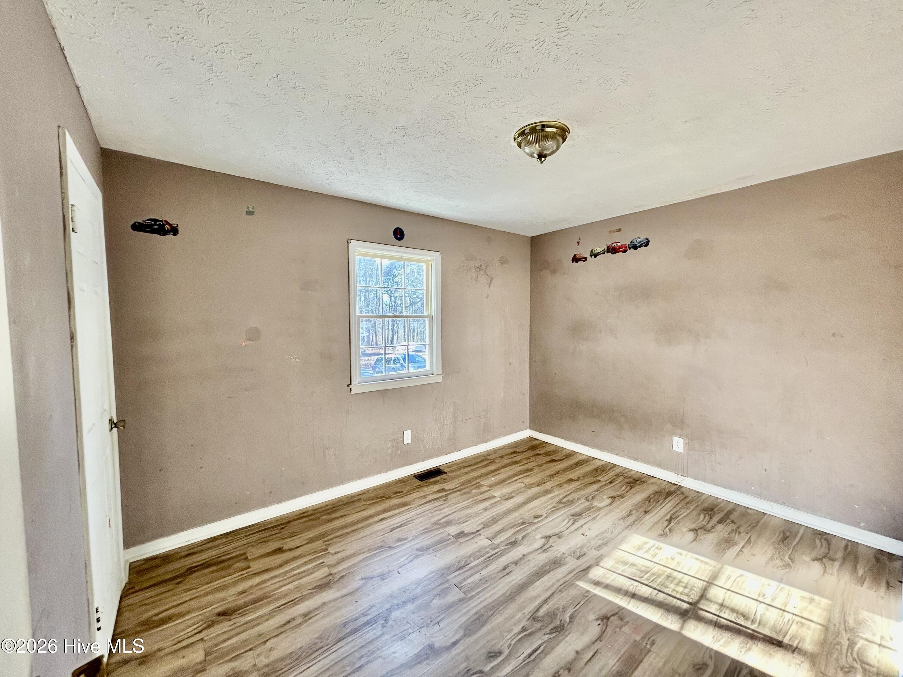 906 Cypress Street Property Photo 8