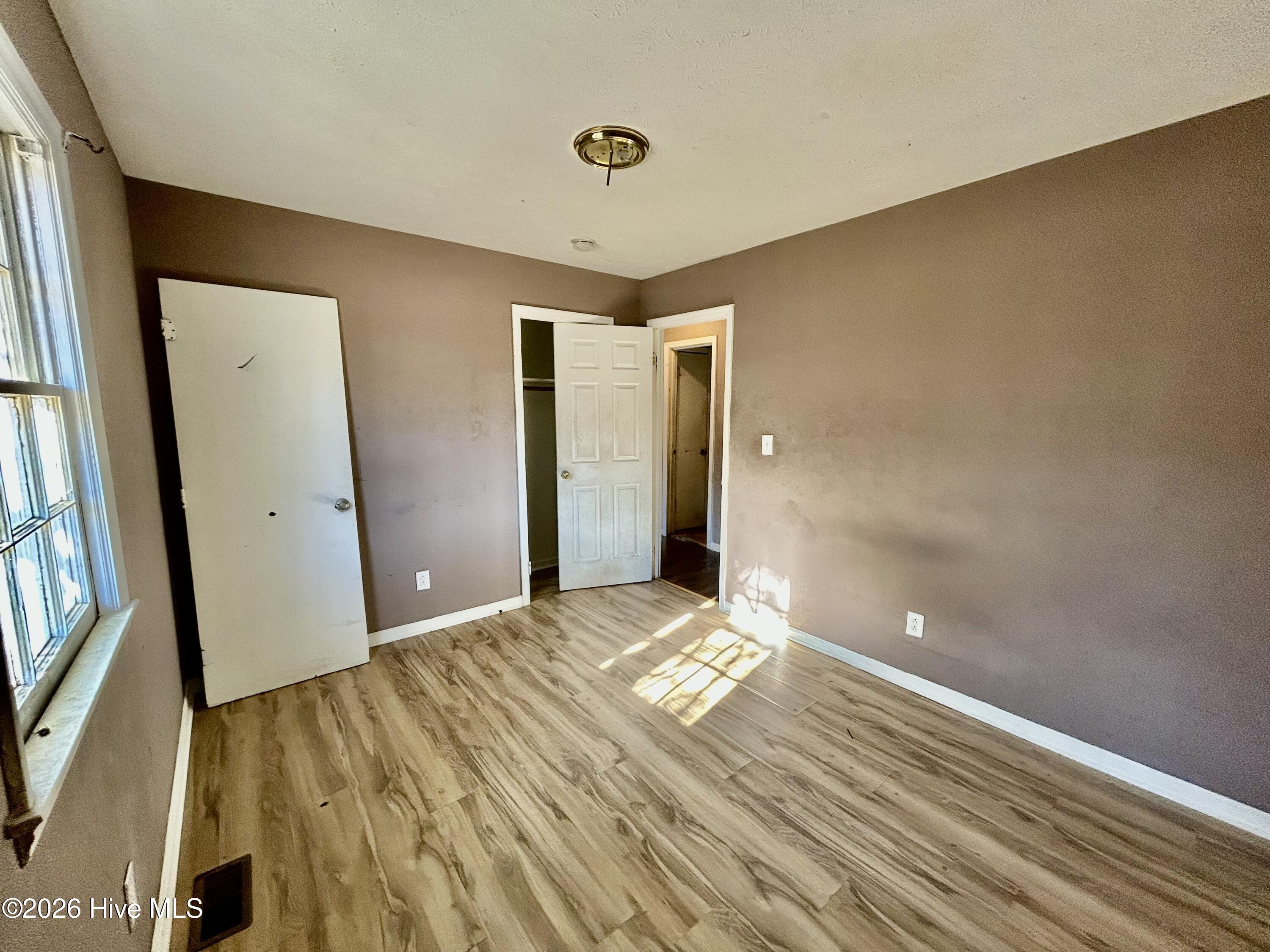906 Cypress Street Property Photo 11