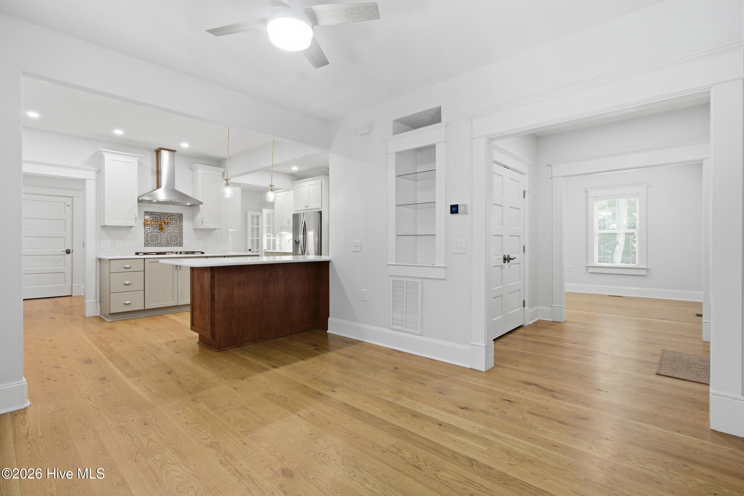404 Avenue C Property Photo 14