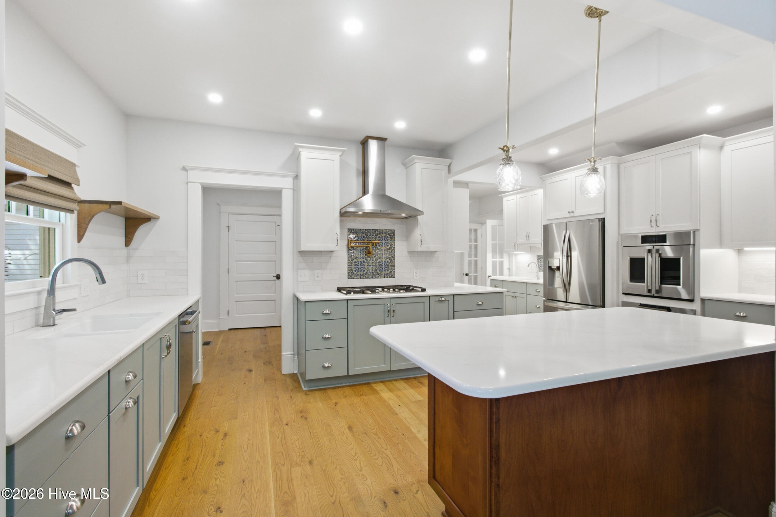 404 Avenue C Property Photo 15