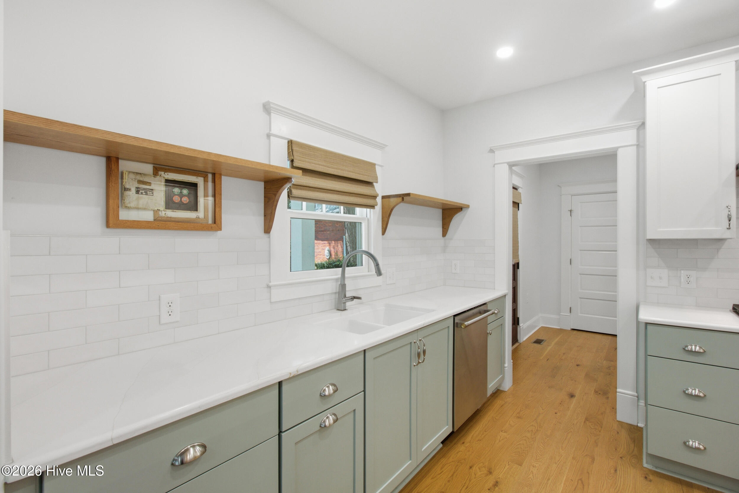 404 Avenue C Property Photo 16
