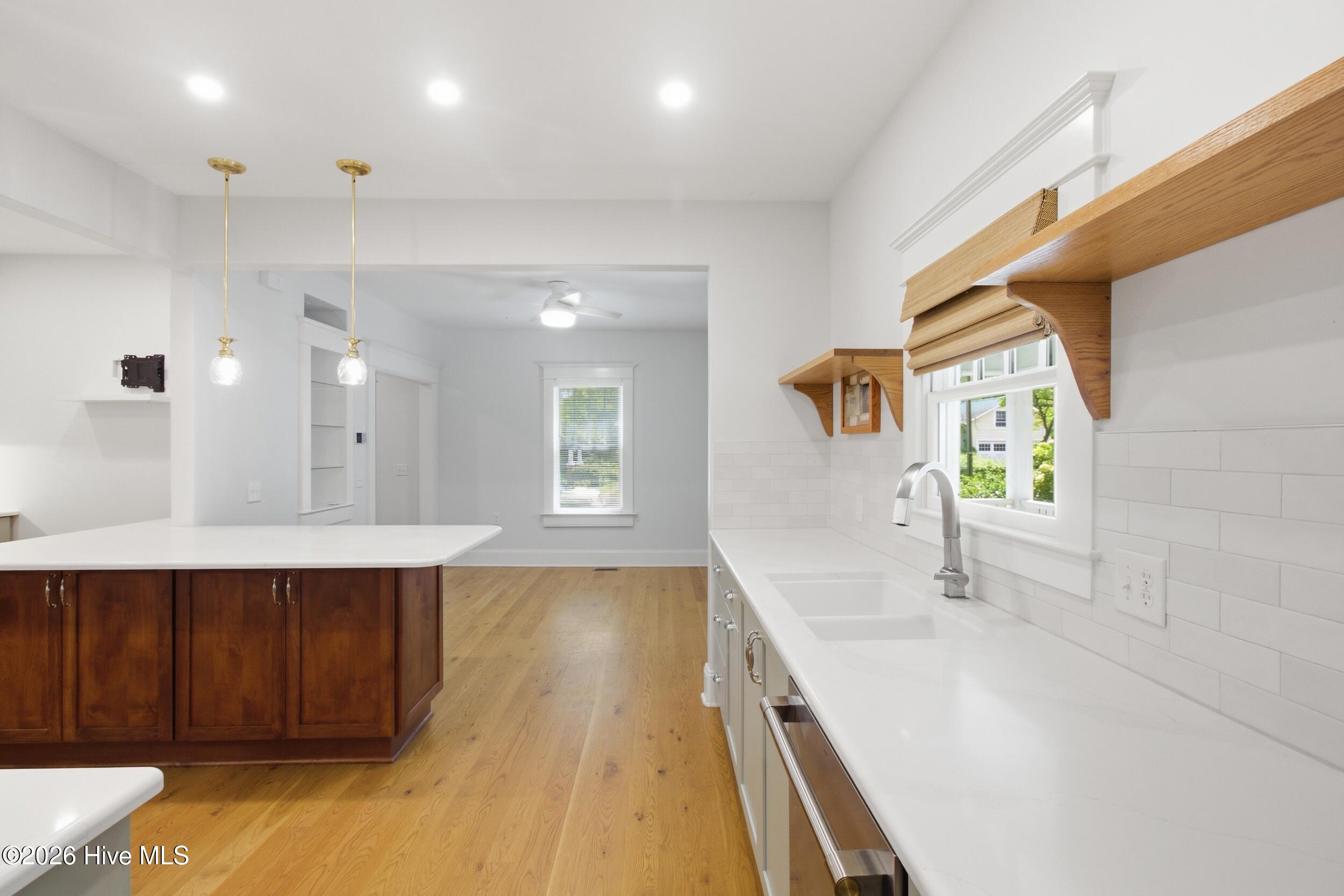 404 Avenue C Property Photo 18