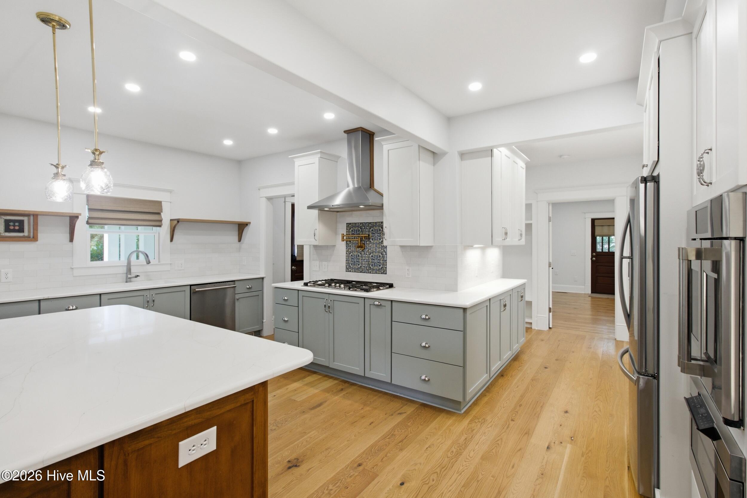 404 Avenue C Property Photo 20
