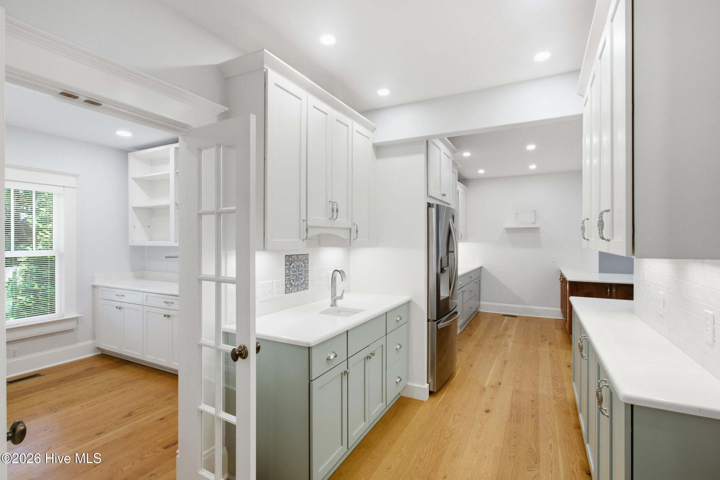 404 Avenue C Property Photo 22