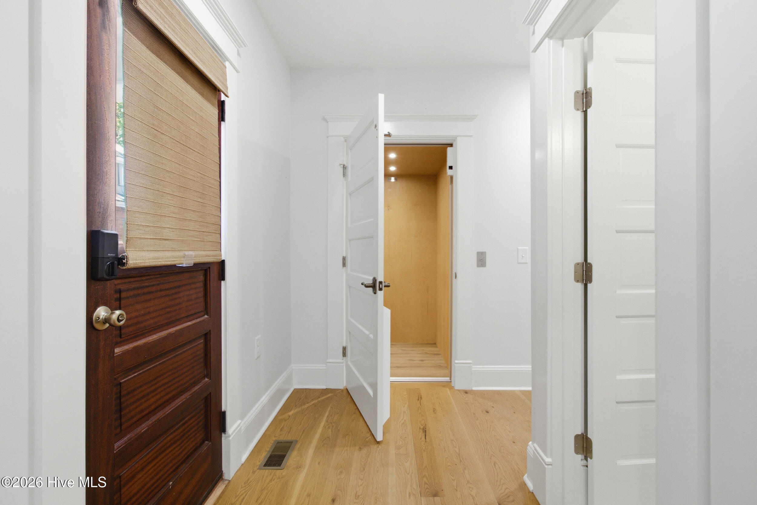 404 Avenue C Property Photo 24