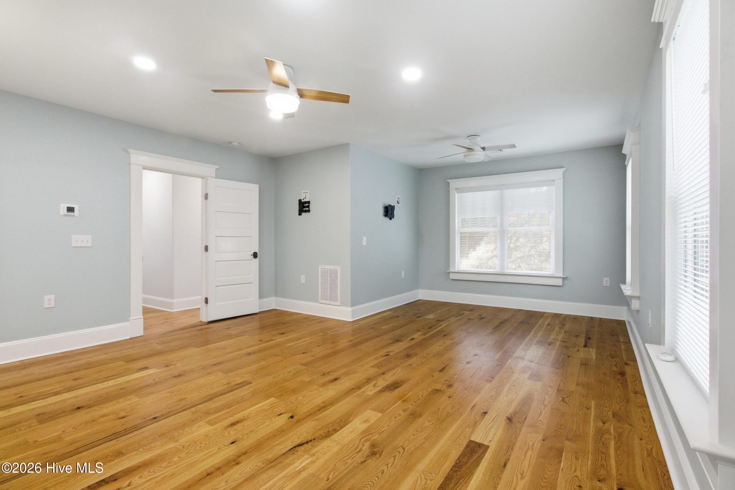 404 Avenue C Property Photo 35