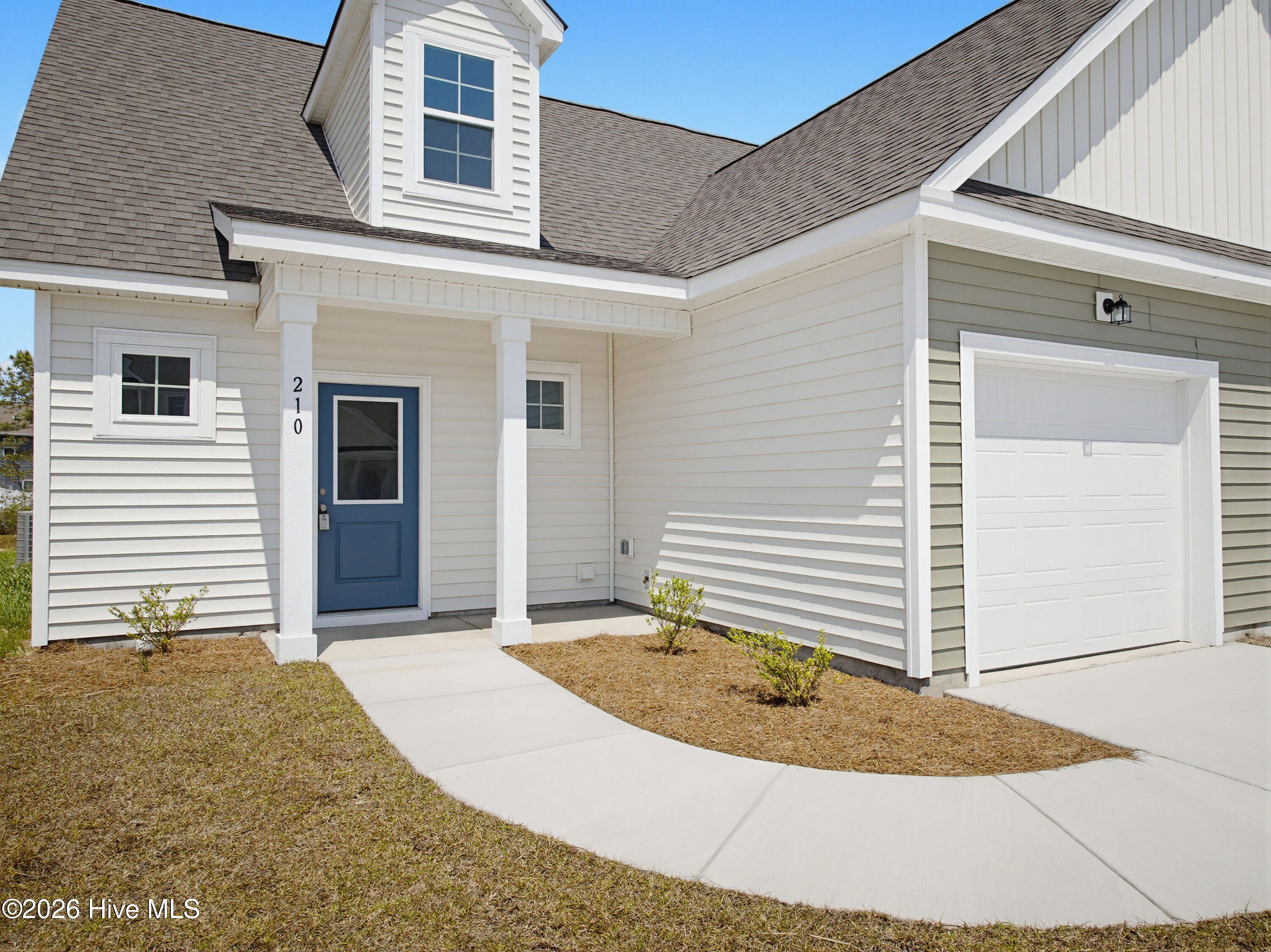 210 Sandpiper Place Property Photo 3