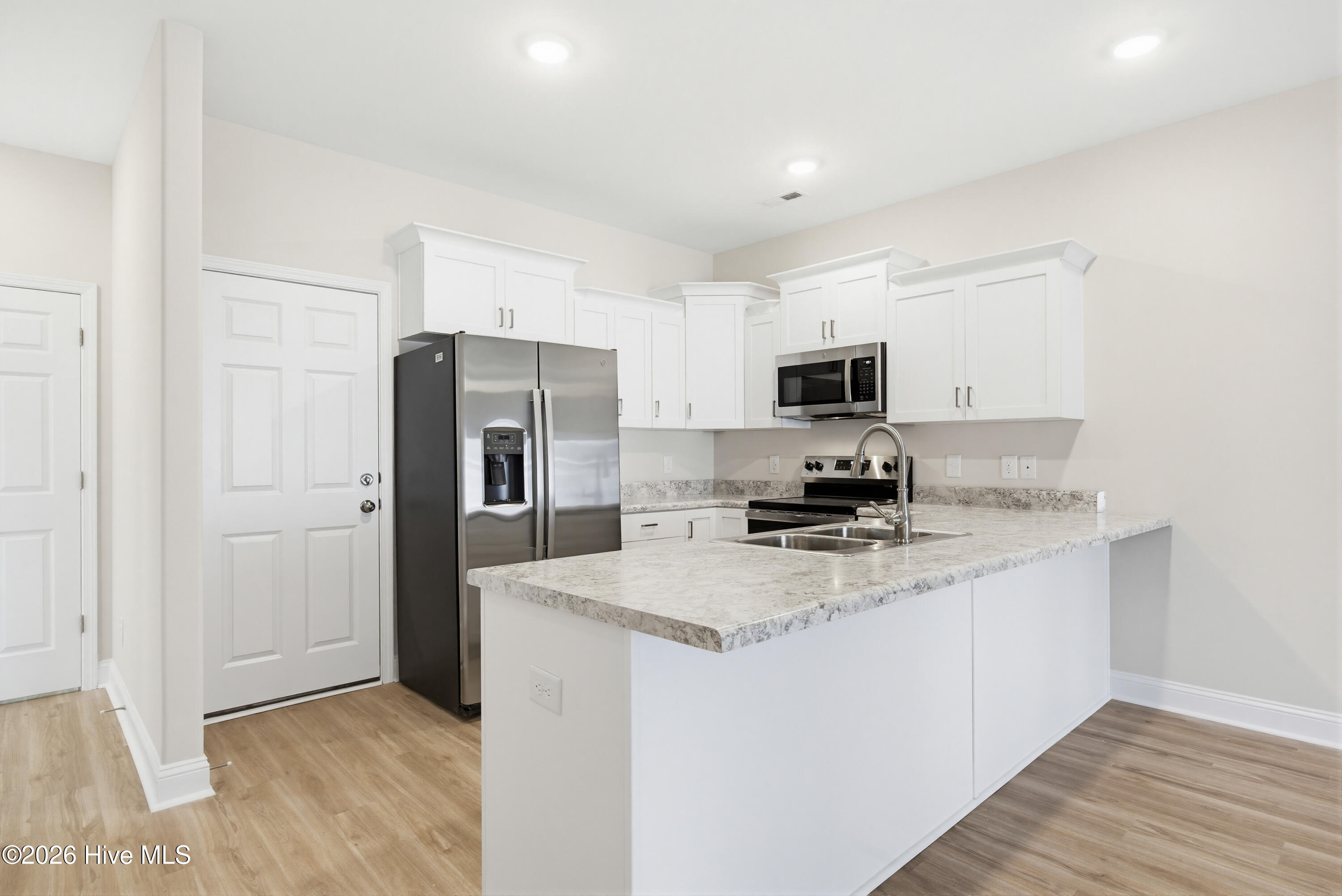 210 Sandpiper Place Property Photo 4
