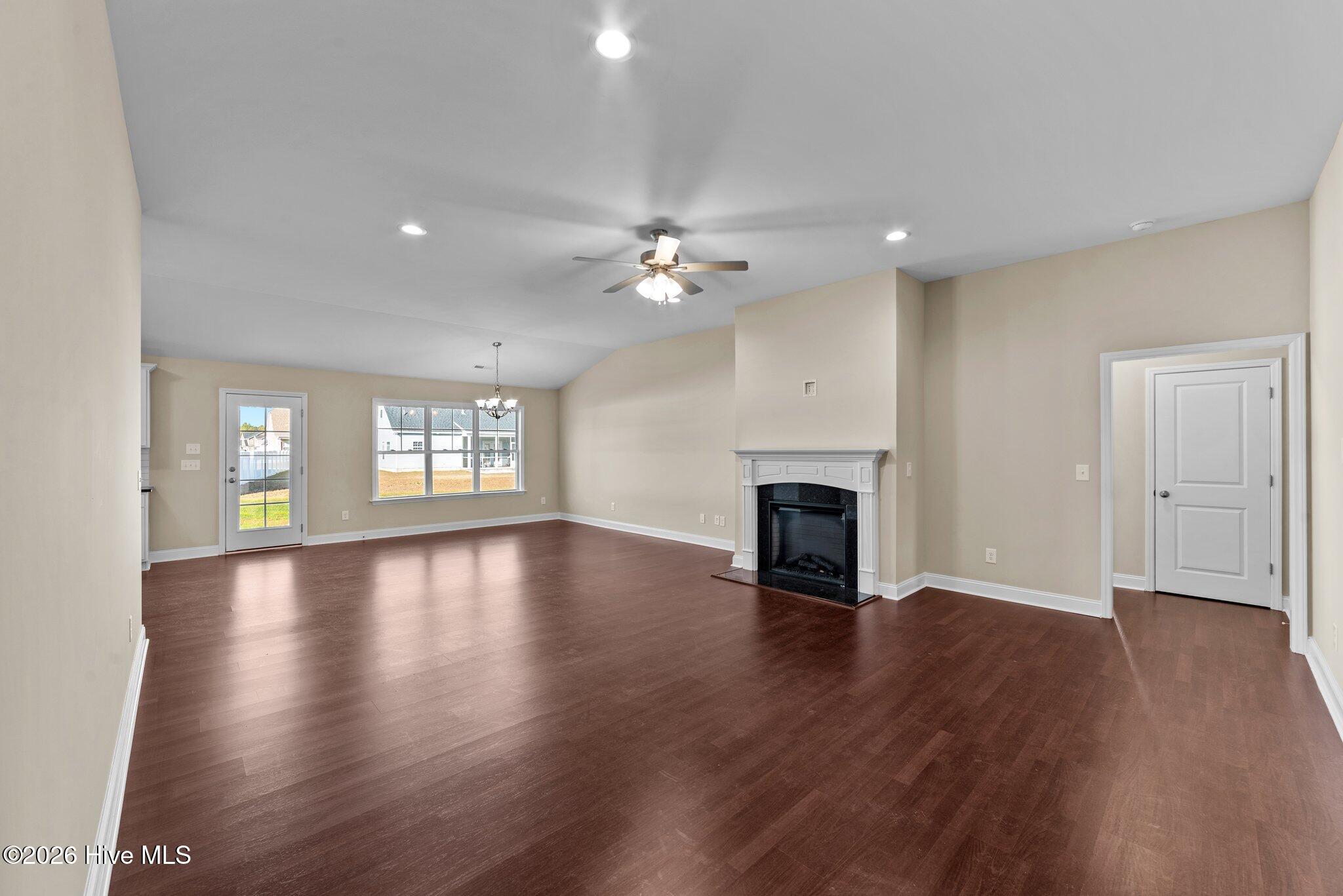 336 Gerbera Court Property Photo 9
