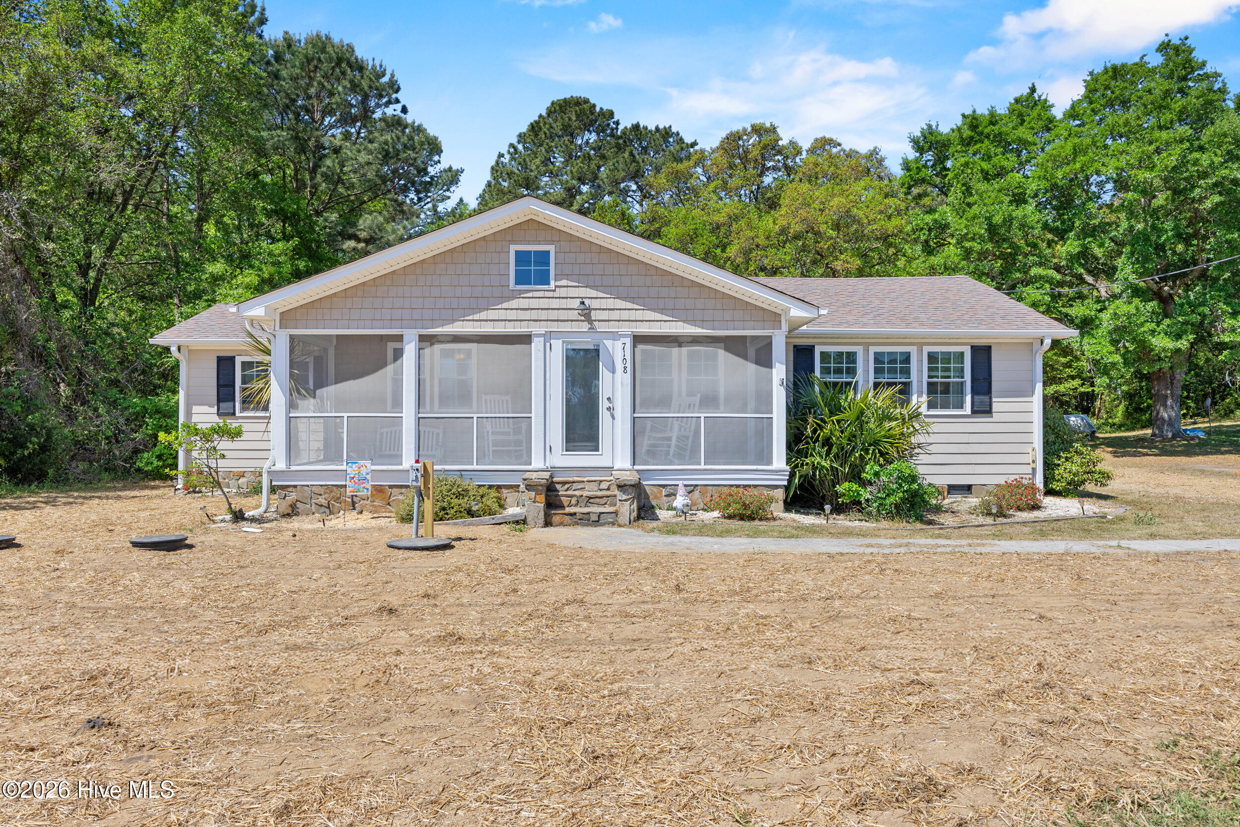 7108 Carolina Beach Road Property Photo 2