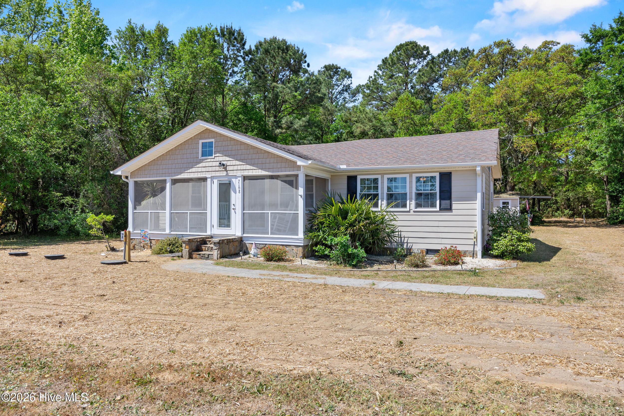 7108 Carolina Beach Road Property Photo 4