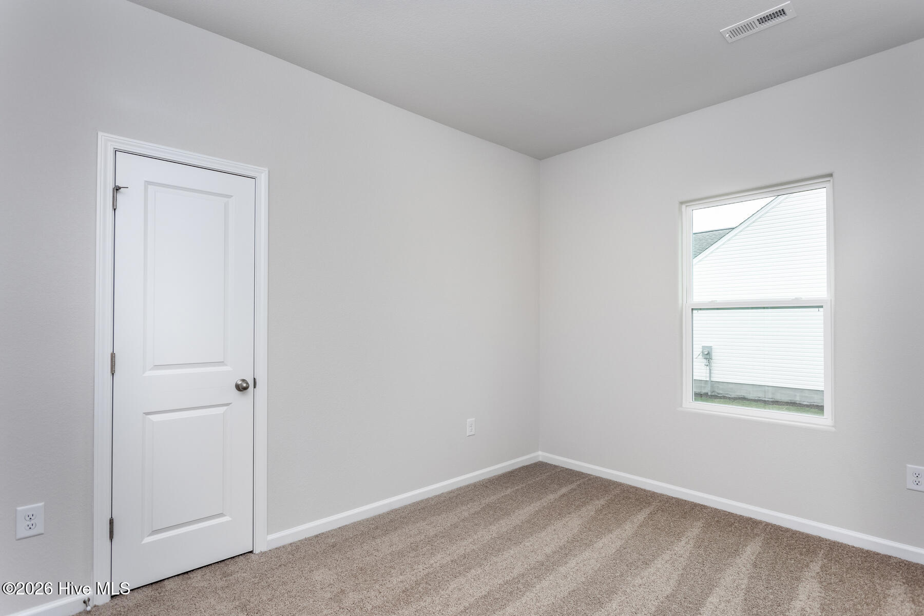 11300 International Drive Property Photo 7