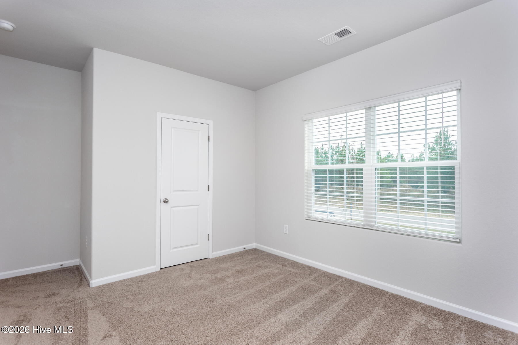 11300 International Drive Property Photo 8
