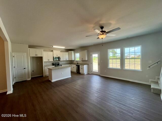 208 Halifax Court Property Photo 5