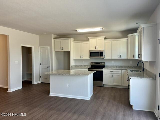 208 Halifax Court Property Photo 8