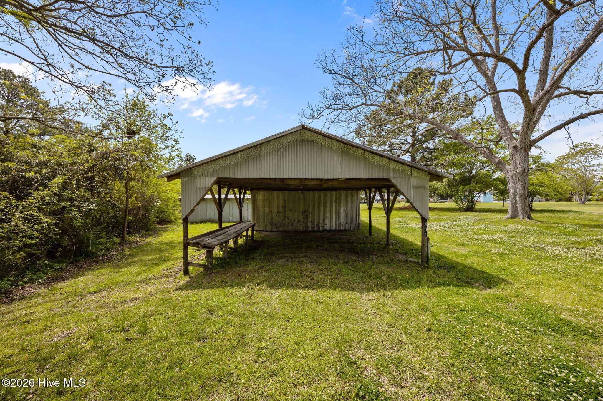 401 N/a Neuse Street Property Photo 6