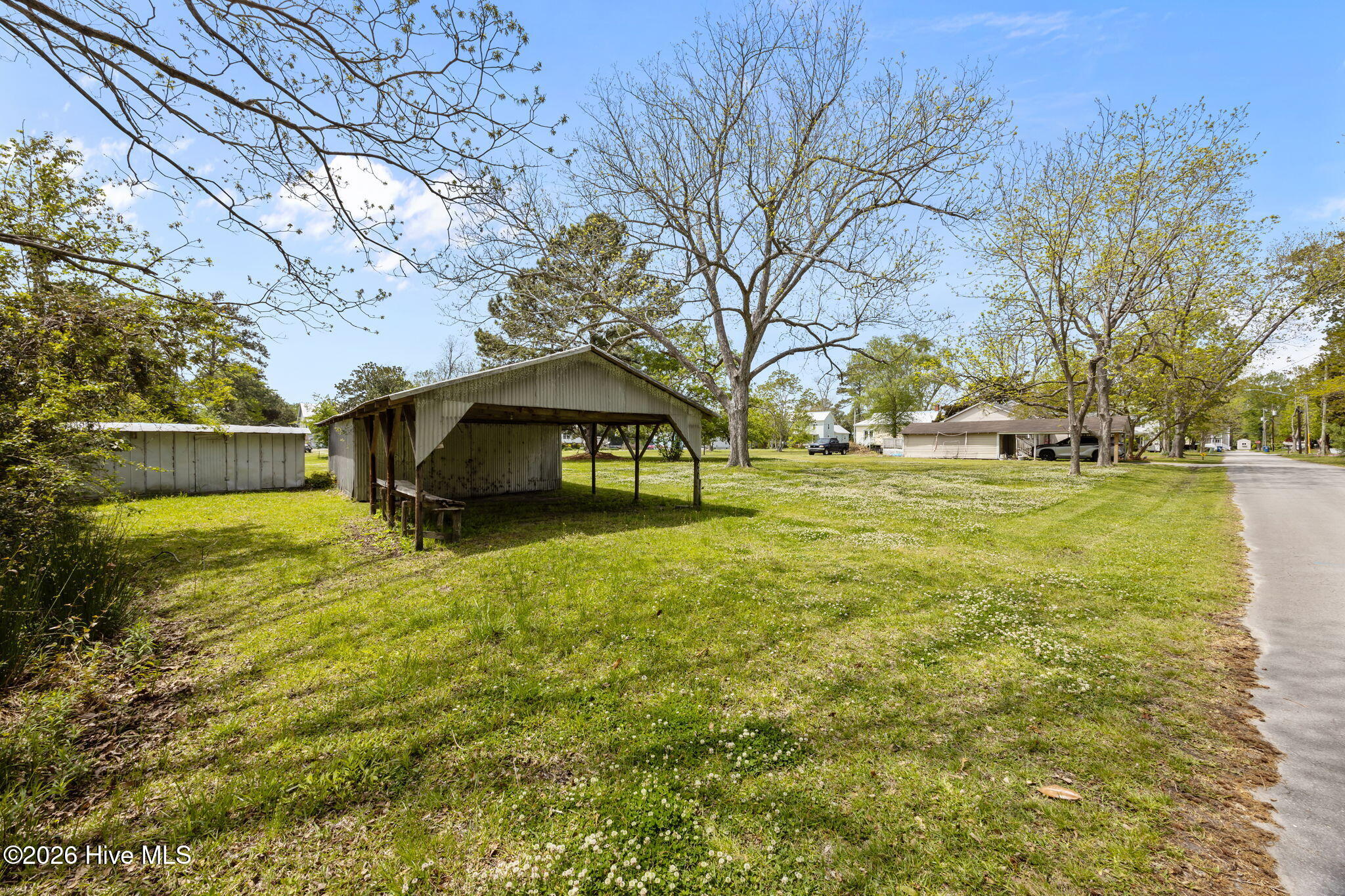 401 N/a Neuse Street Property Photo 7